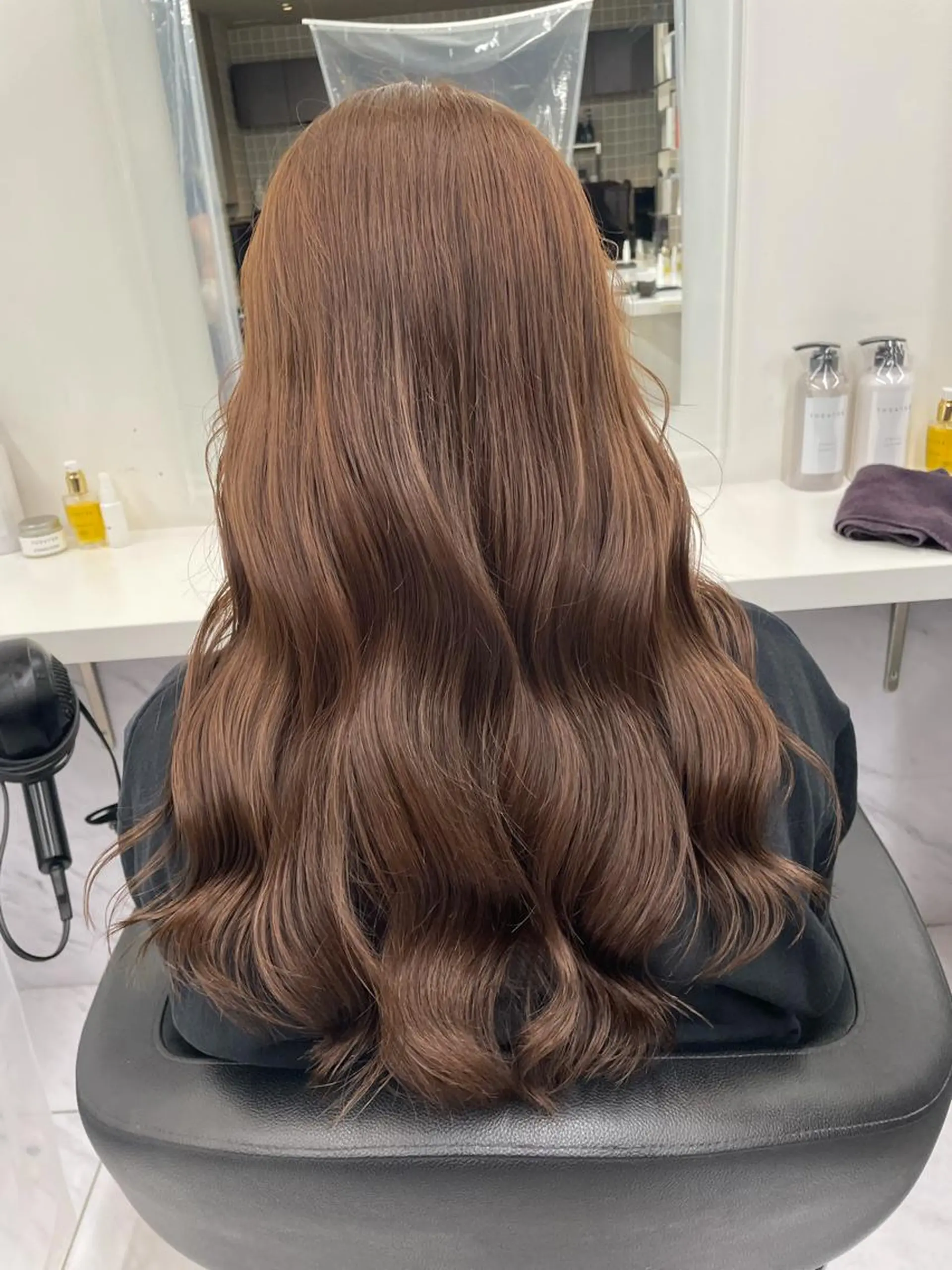ミディアム カラー 韓国レイヤー ハッシュカットのヘアスタイル