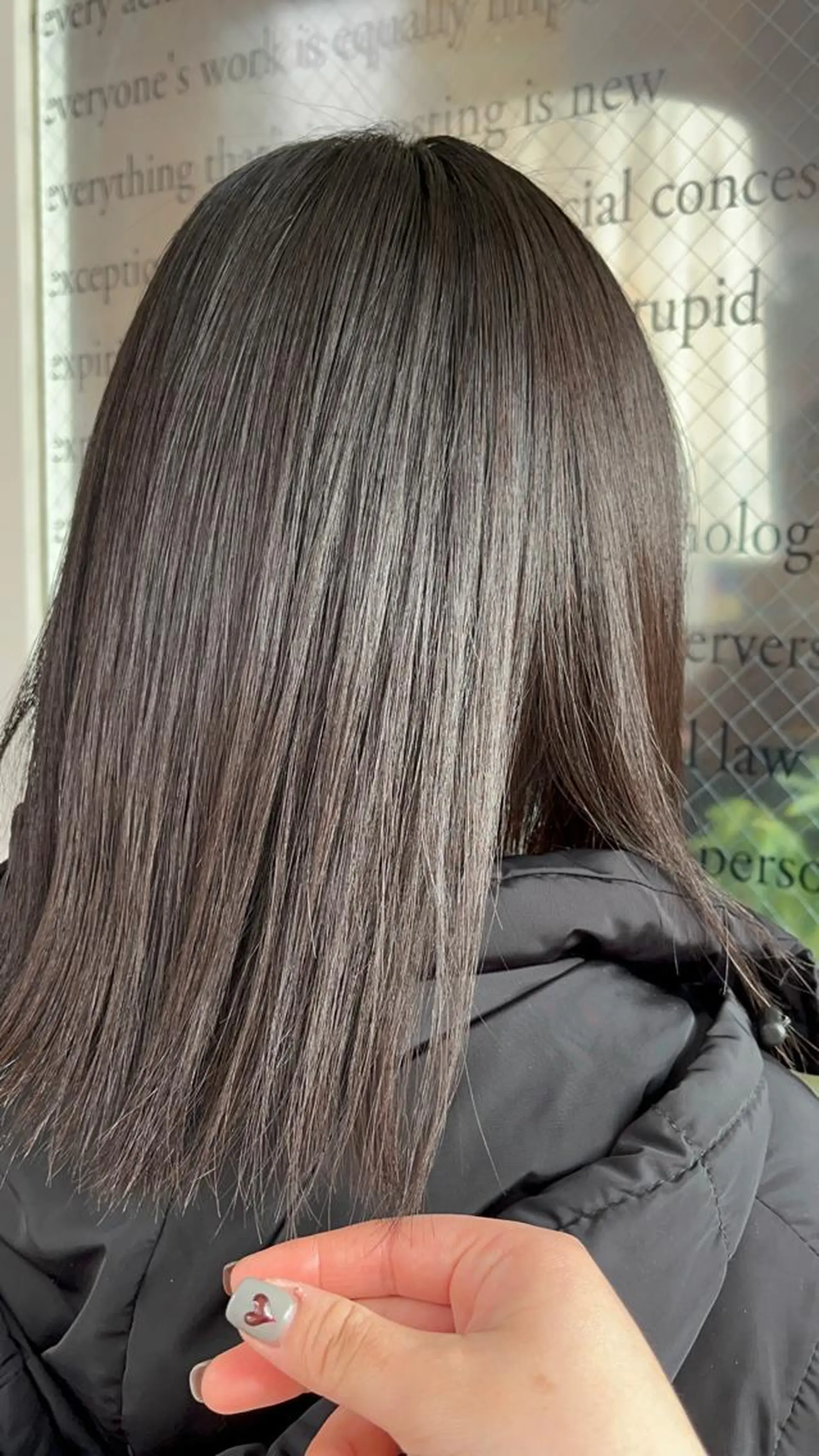 ミディアム こまつばらみお/レイ ヤー/ダブルカラーのヘアスタイル