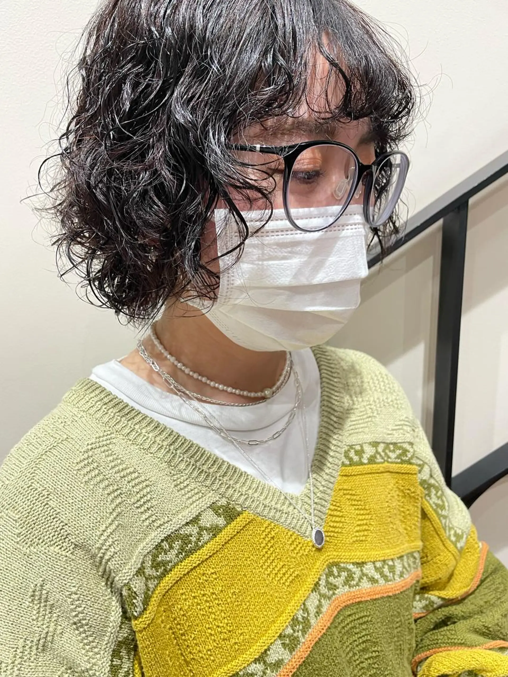 ミディアム パーマ ミディアムパーマ 似合わせカット tomo🍒パーマ ハイトーン似合わせのヘアスタイル
