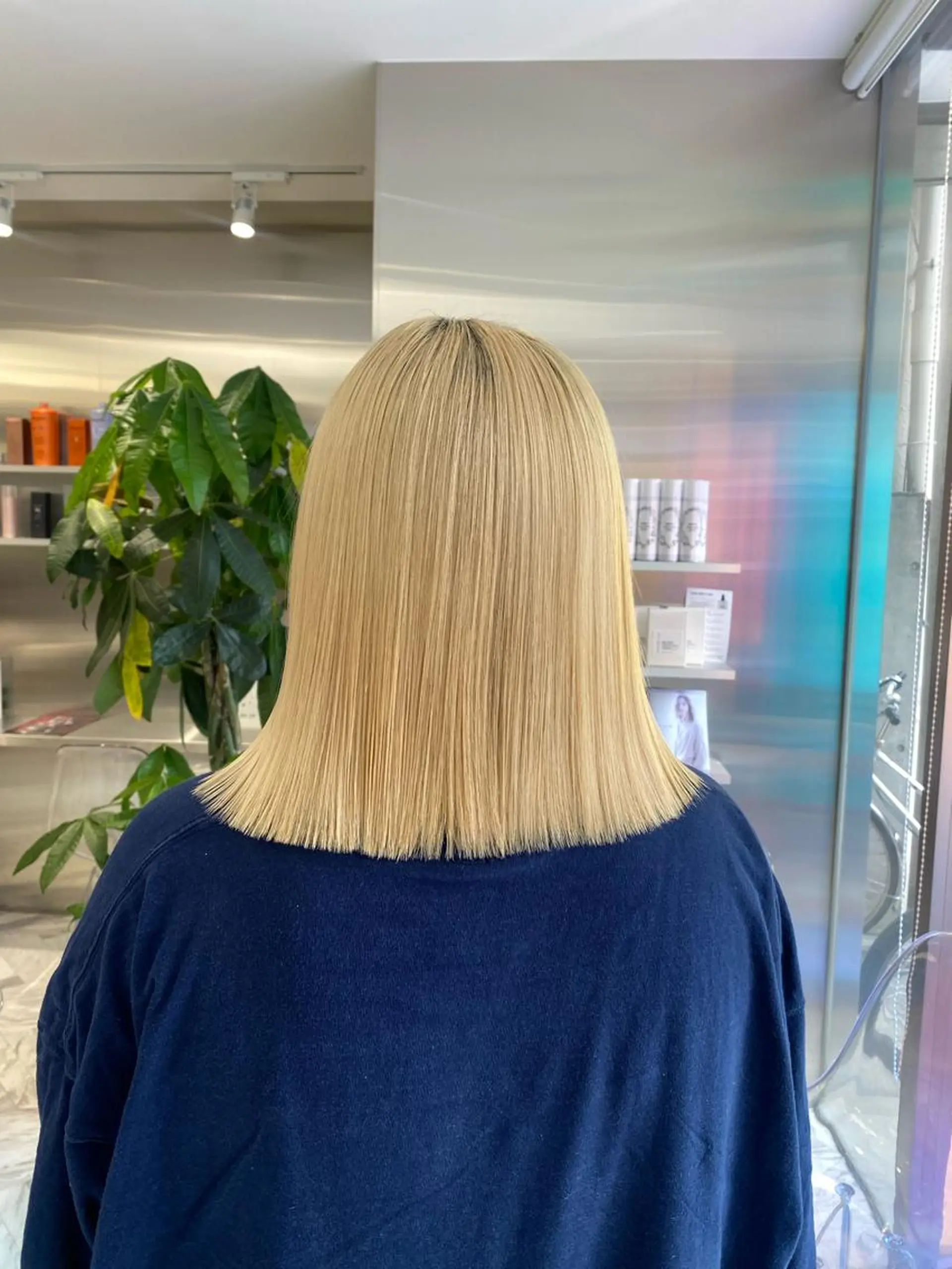 ミディアム カット クルミ/ 💕ワンホンネイルのネイルデザイン