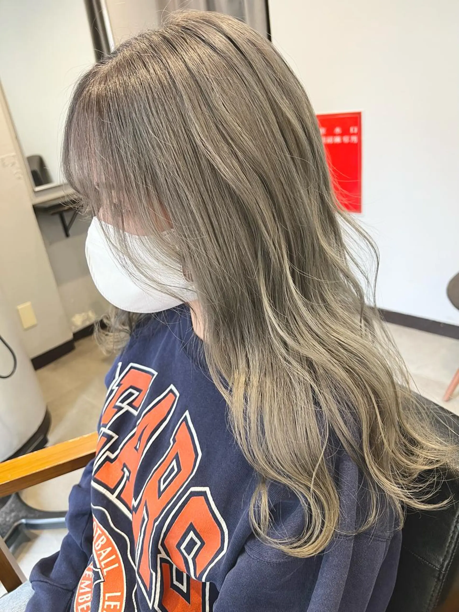 ロング カラー カット ヘアカラー トリートメント M IIのヘアスタイル