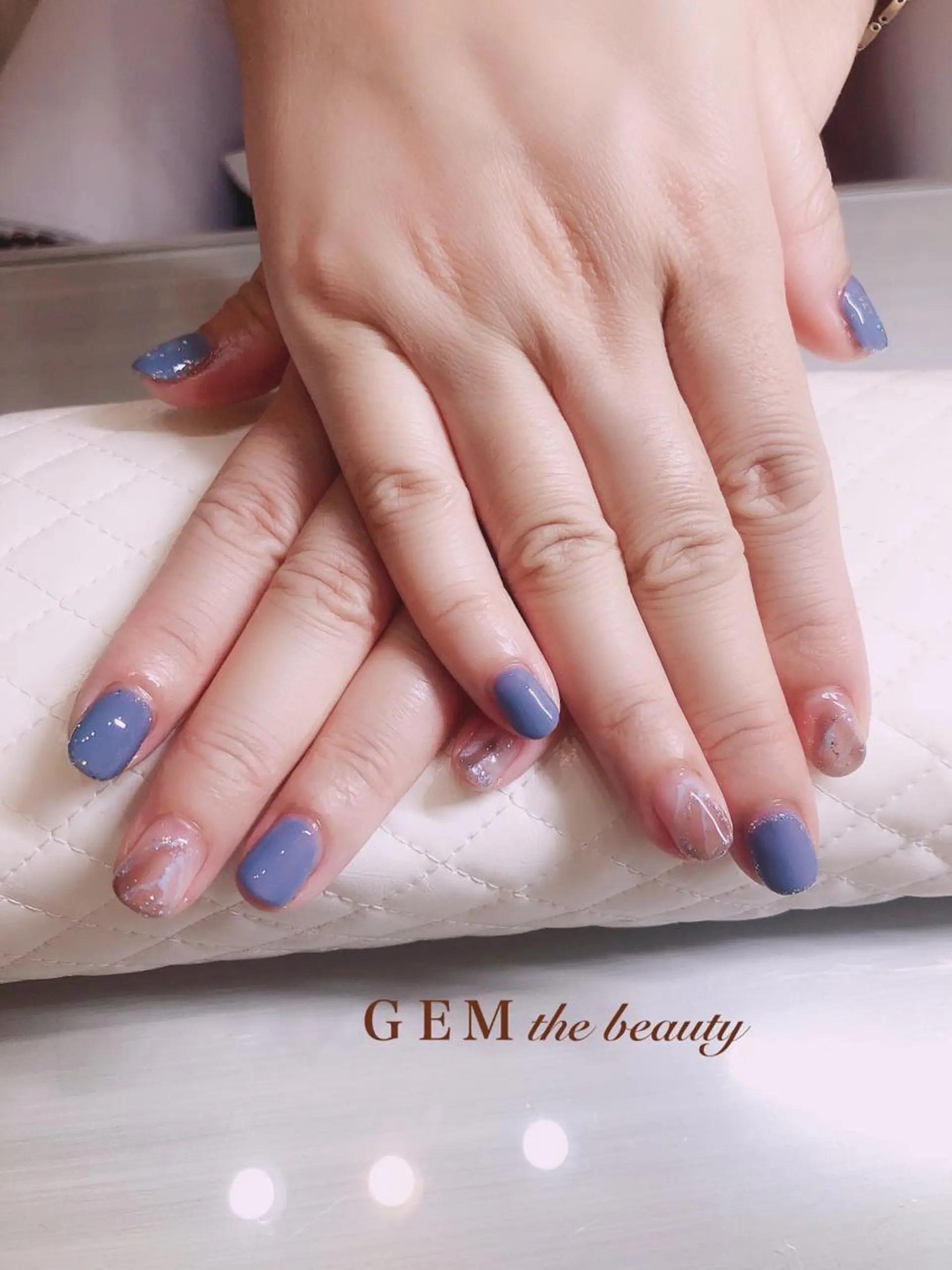 ネイル ジェルネイル 持ち込み シンプルネイル GEM  the beautyのマツエク・マツパデザイン