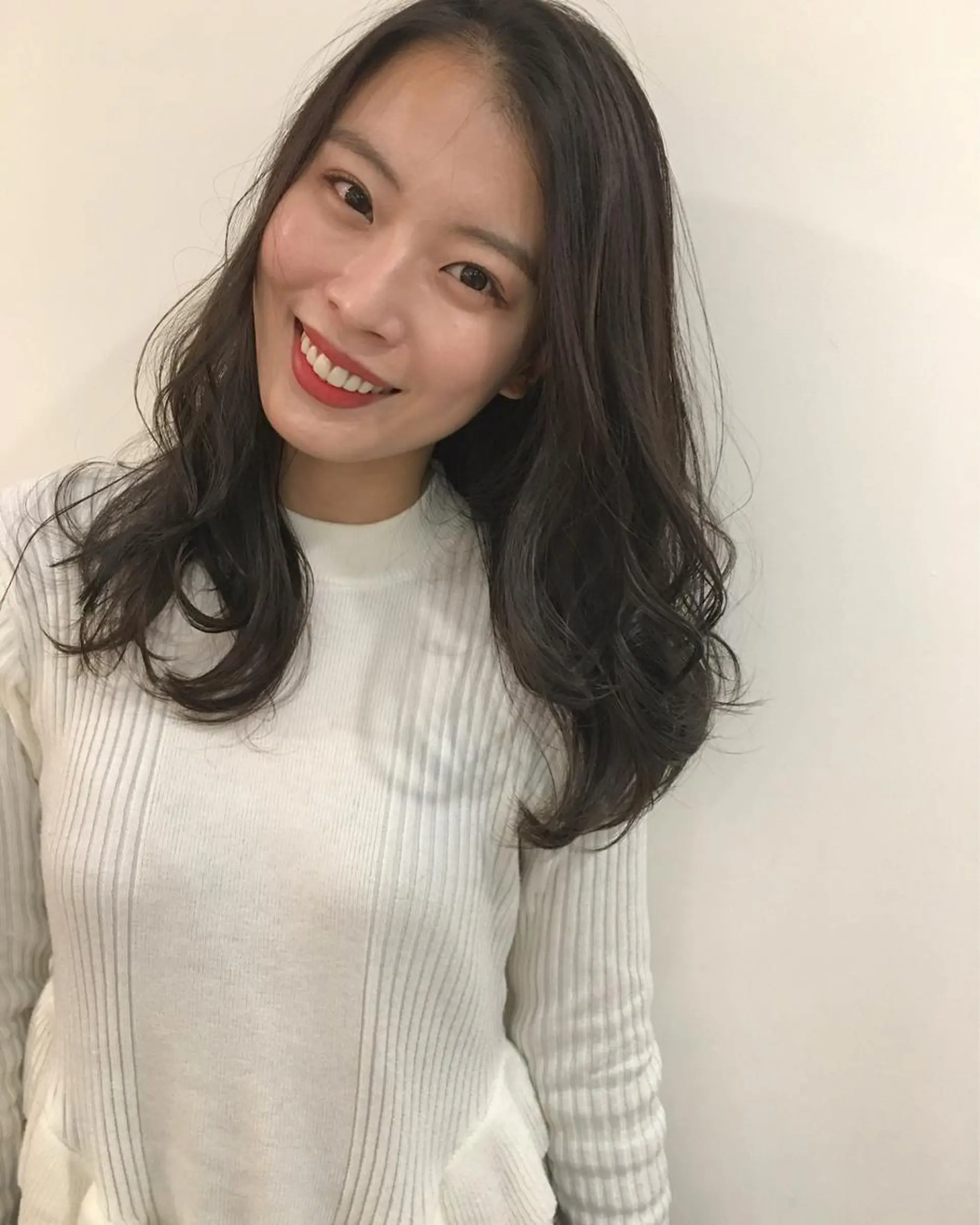 カラー 🤍LOREN エリコ🌈のヘアスタイル