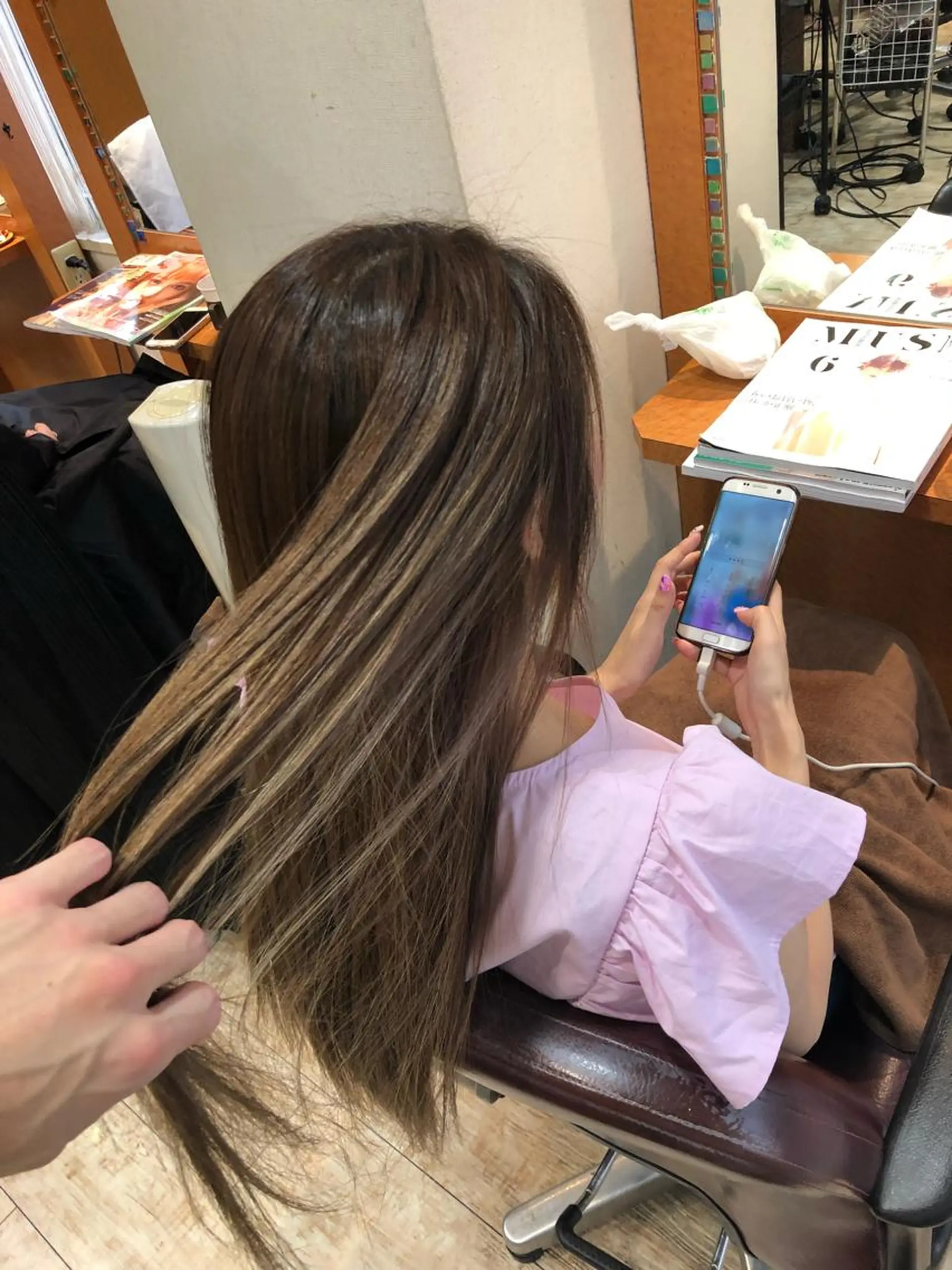 ロング カラー グレージュ ハイライトカラー ハイライト TRUNS髪質改善所属・100%髪質改善特化 TRUNSのヘアスタイル
