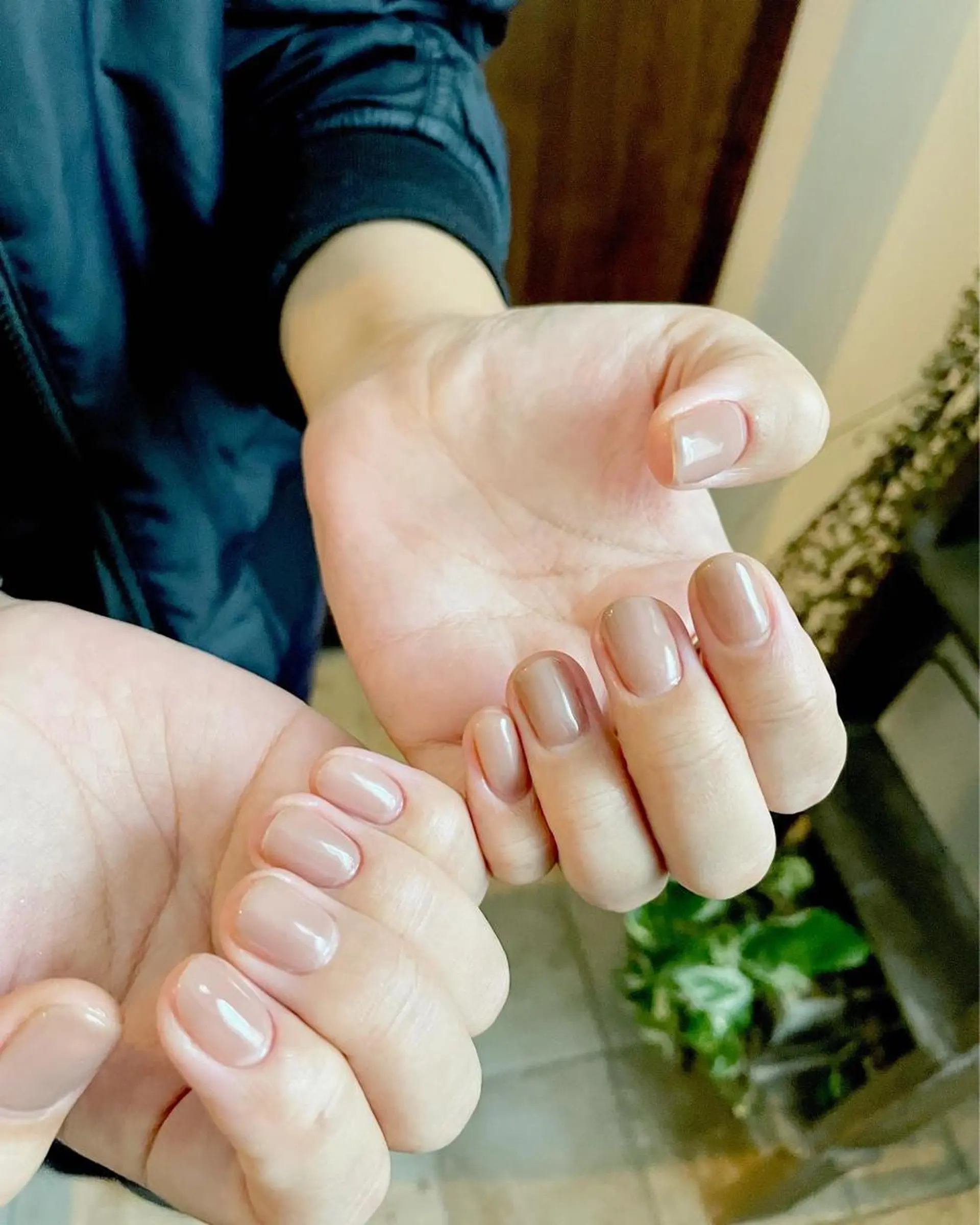 ネイル ブラウン フットネイル ジェルネイル 韓国ネイル ニュアンスネイル 甲斐市自宅サロン 🧸prunelleのネイルデザイン