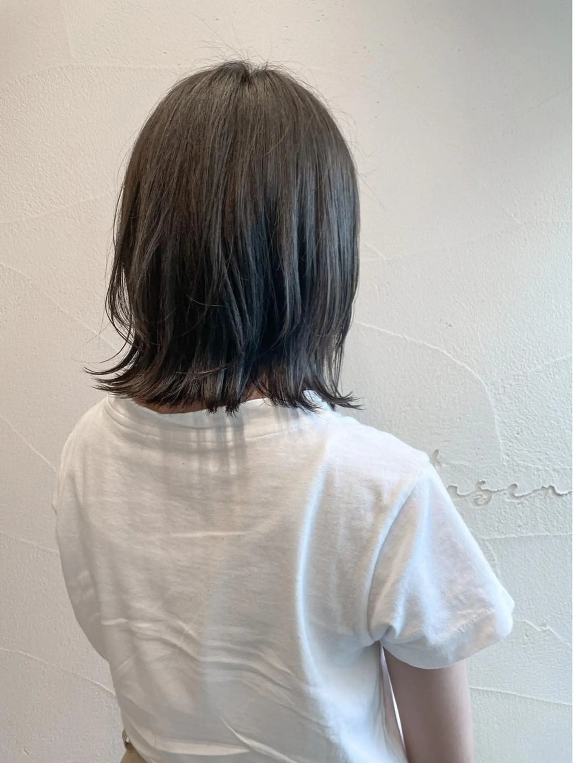 ミディアム カラー アクアカラー ベージュカラー ブリーチ ケアブリーチ ハイライトカラー 王子田 隼のヘアスタイル