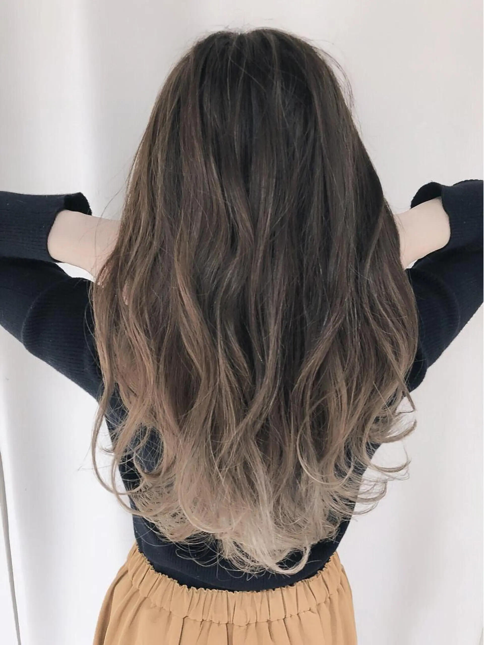 ロング カラー パーマ ヘアアレンジ アッシュ バレイヤージュ グラデーションカラー グレージュ ハイライトカラー カット ヘアカラー トリートメント 竹内ケンゴ🇰🇷 EIGHT藤沢のヘアスタイル