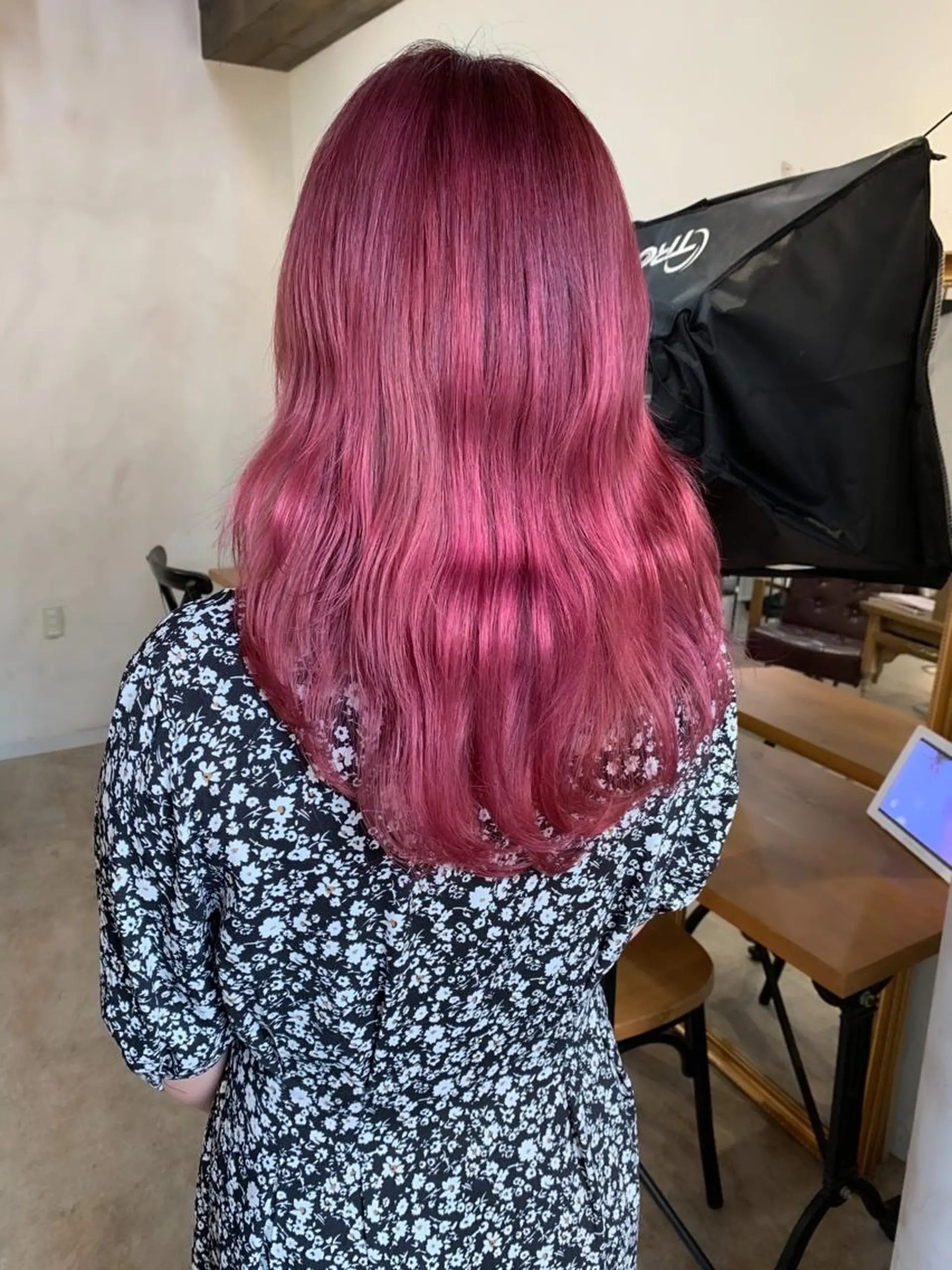 ロング カラー カシス ハイトーンカラー ピンクカラー 透明感カラーが 得意です！NAOKIのヘアスタイル