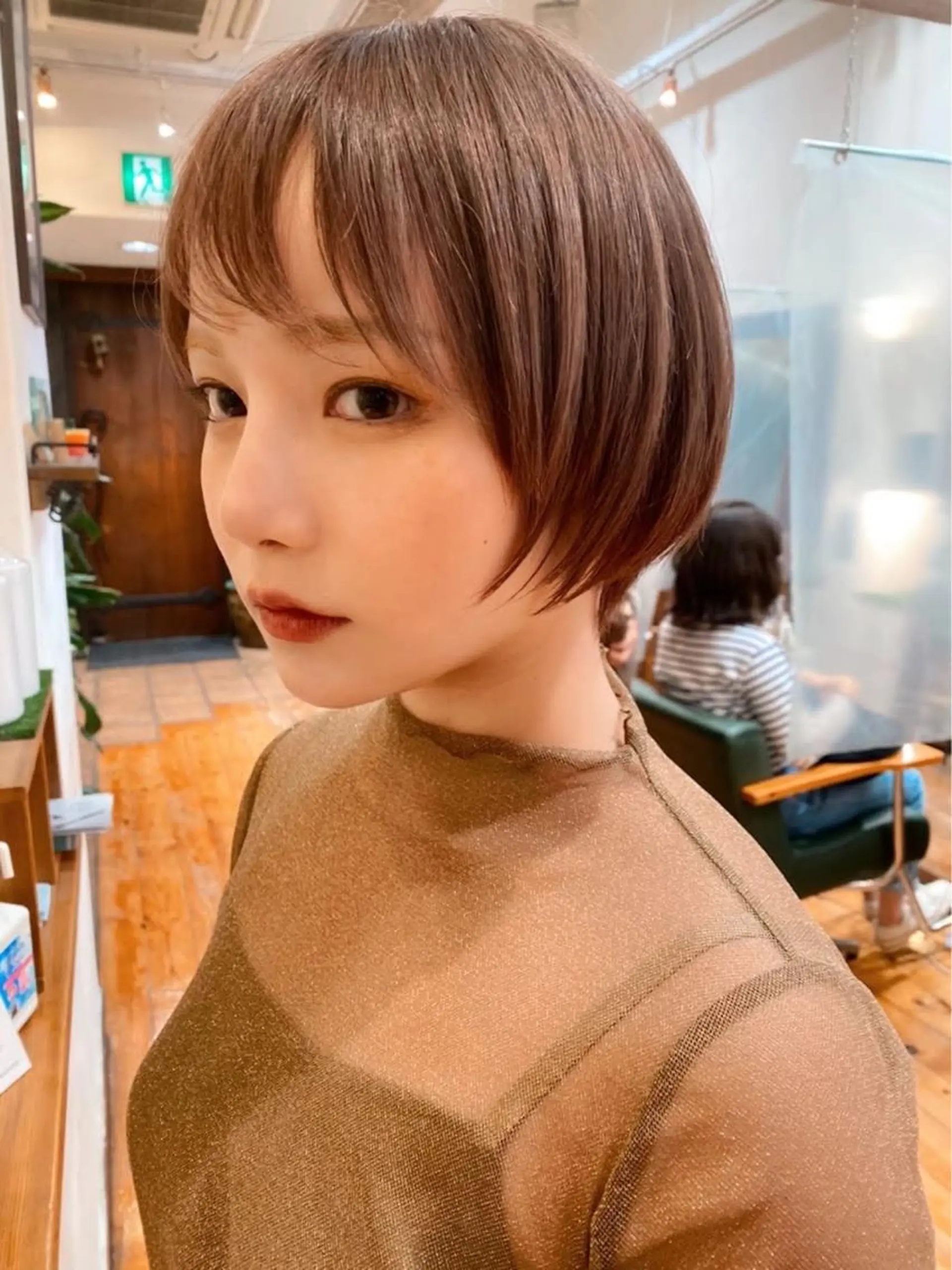 ショート カラー カット特化柏駅 徒歩3分LOUのヘアスタイル
