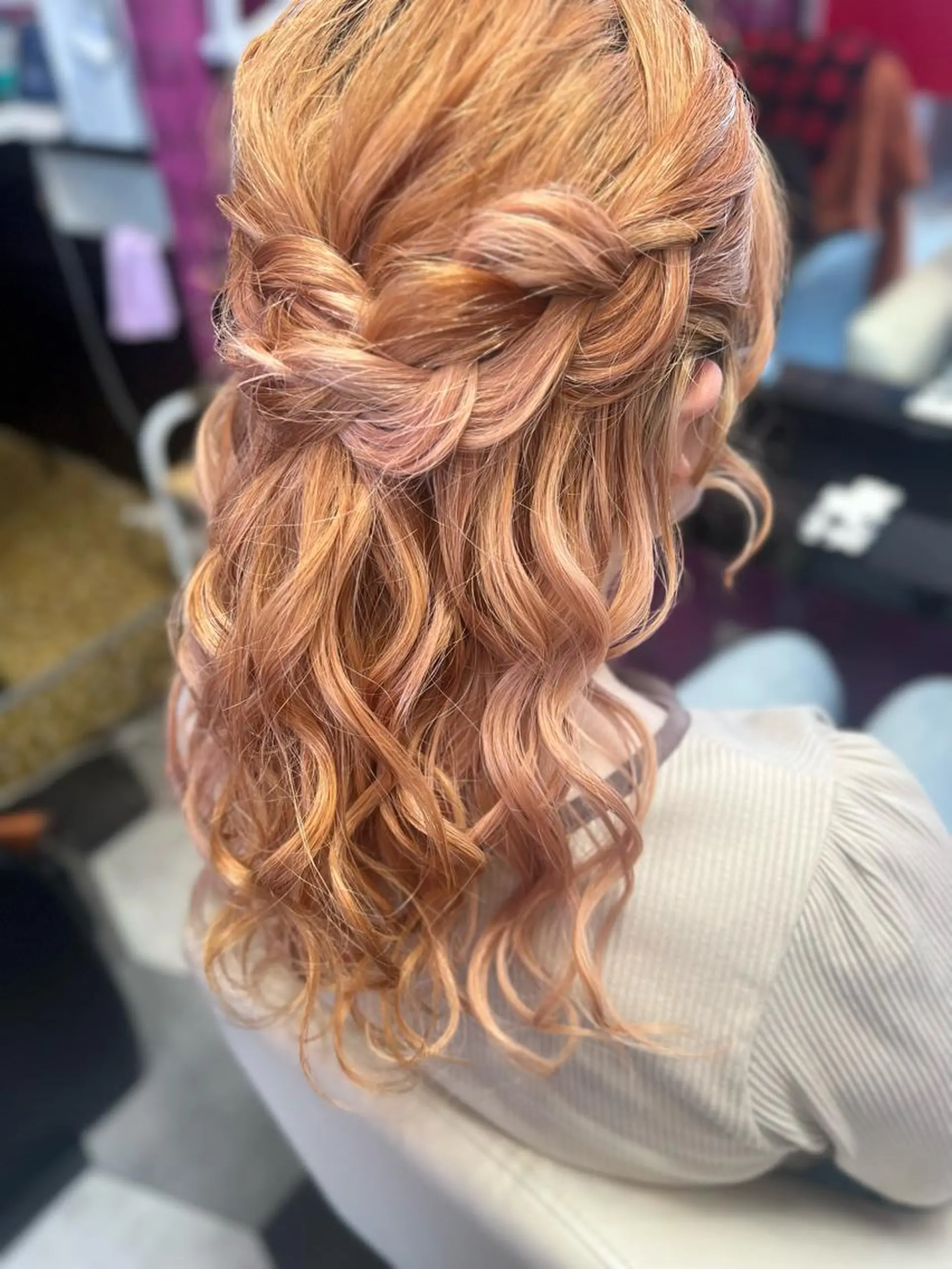 ミディアム ヘアアレンジ ハーフアップ 藤川 瑛梨奈のマツエク・マツパデザイン