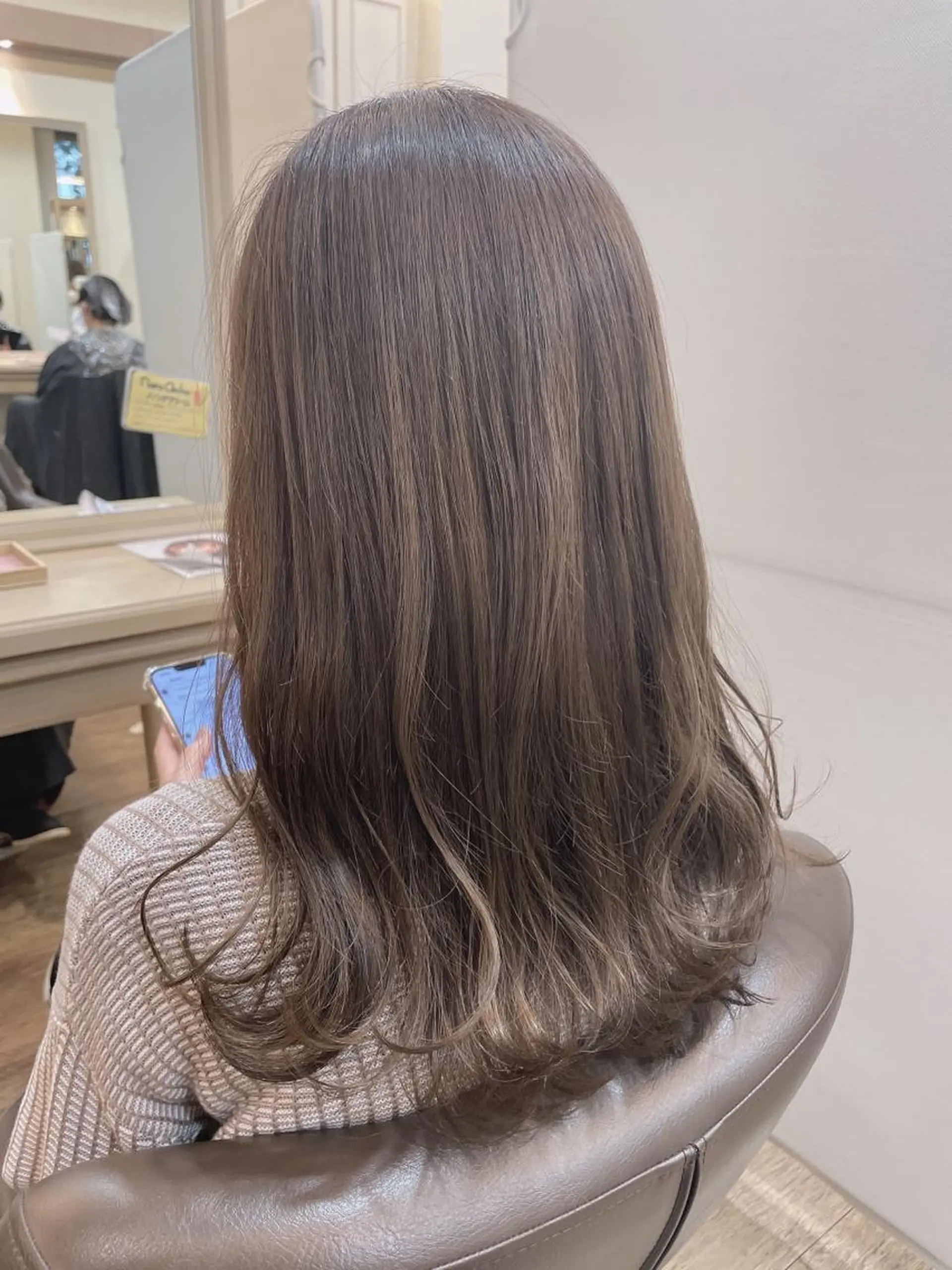 セミロング カラー グレージュ イルミナカラー ヘアカラー 尚平 髪質改善 大人のデザインカラーのその他イメージ