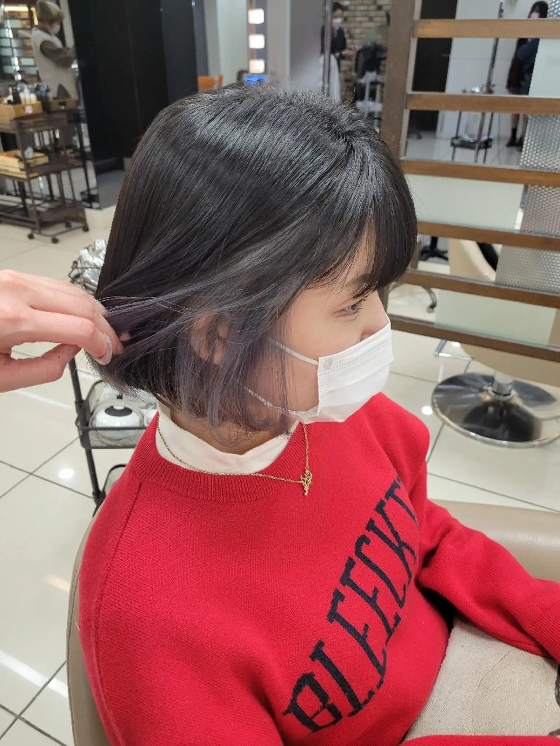 ミディアム カラー ヘアカラー ママ美容師まつげ 🤍まき🤍のヘアスタイル