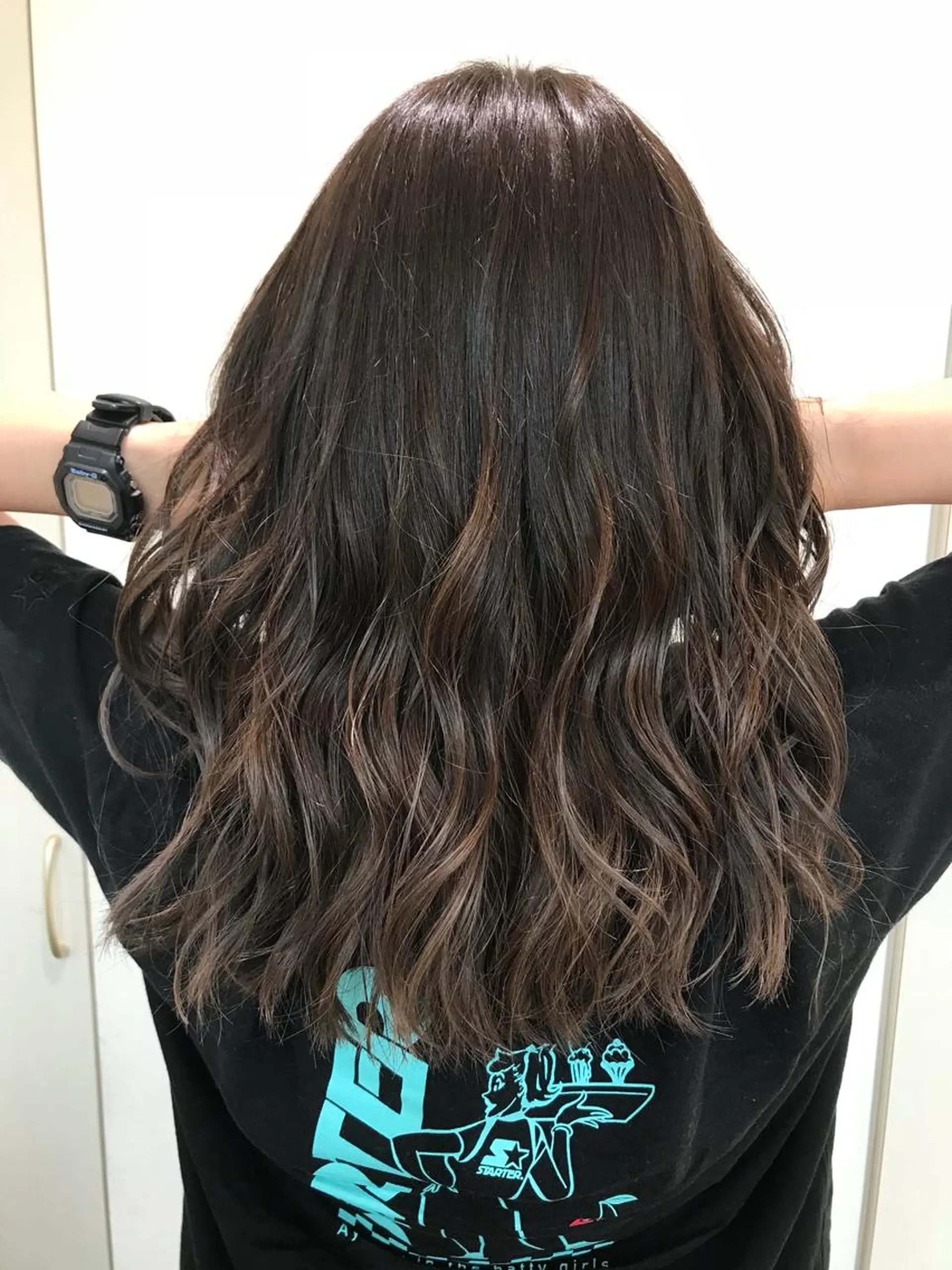 ミディアム カラー グラデーションカラー 清藤 綾のヘアスタイル