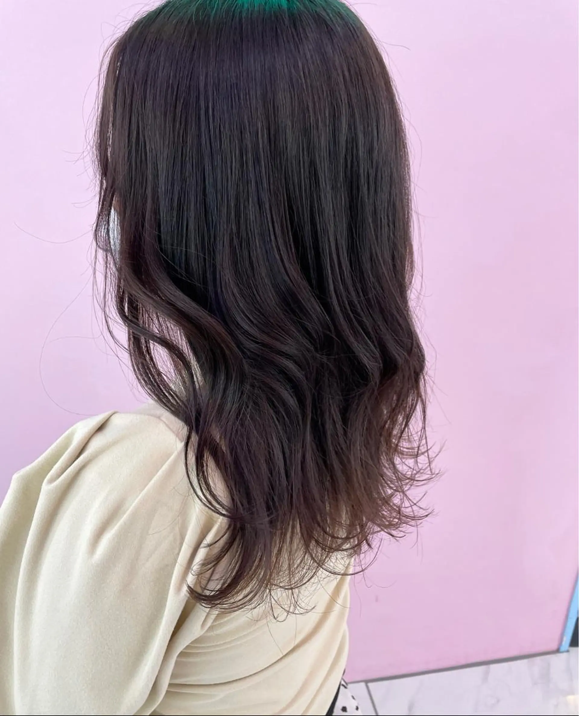 セミロング カラー ヘアアレンジ グレージュ 外ハネヘア 心斎橋/ブリーチ minamiのヘアスタイル