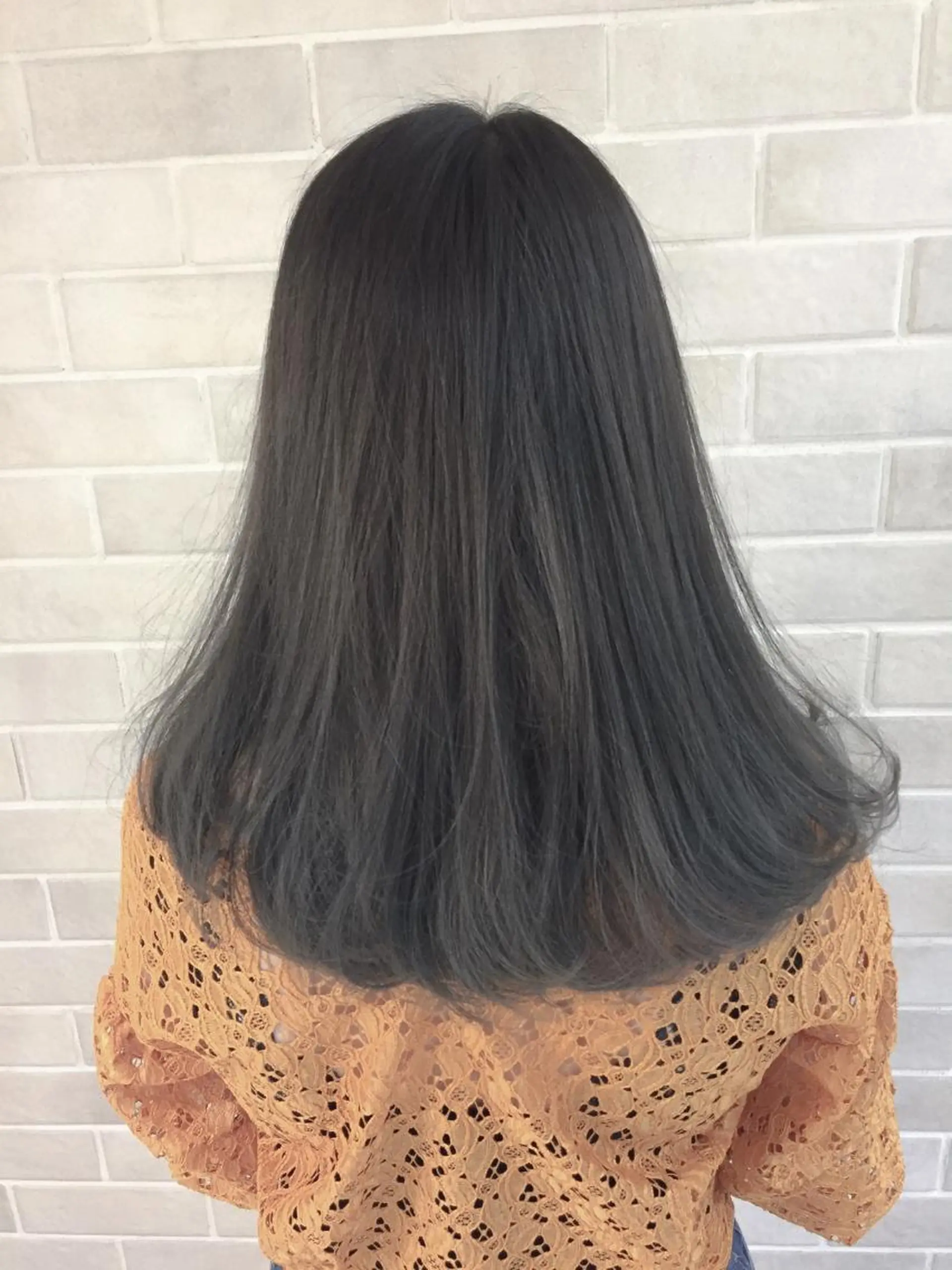 セミロング 韓国系ダブルカラー✨ ハイライト専門✨春日のヘアスタイル