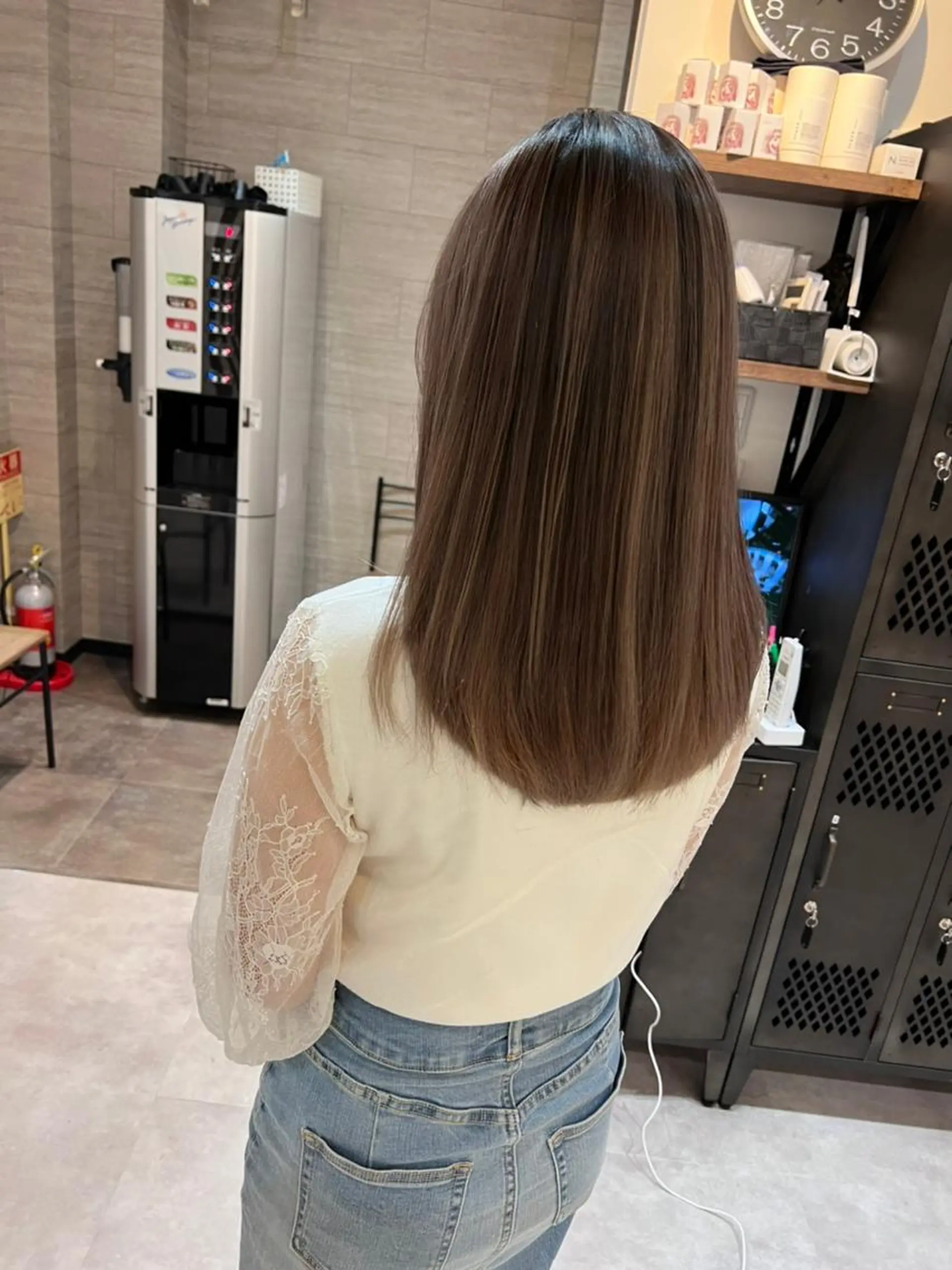 セミロング カラー ヘアアレンジ 成人式 アディクシーカラー アッシュ バレイヤージュ ミストバング N° +aero 横浜のヘアスタイル