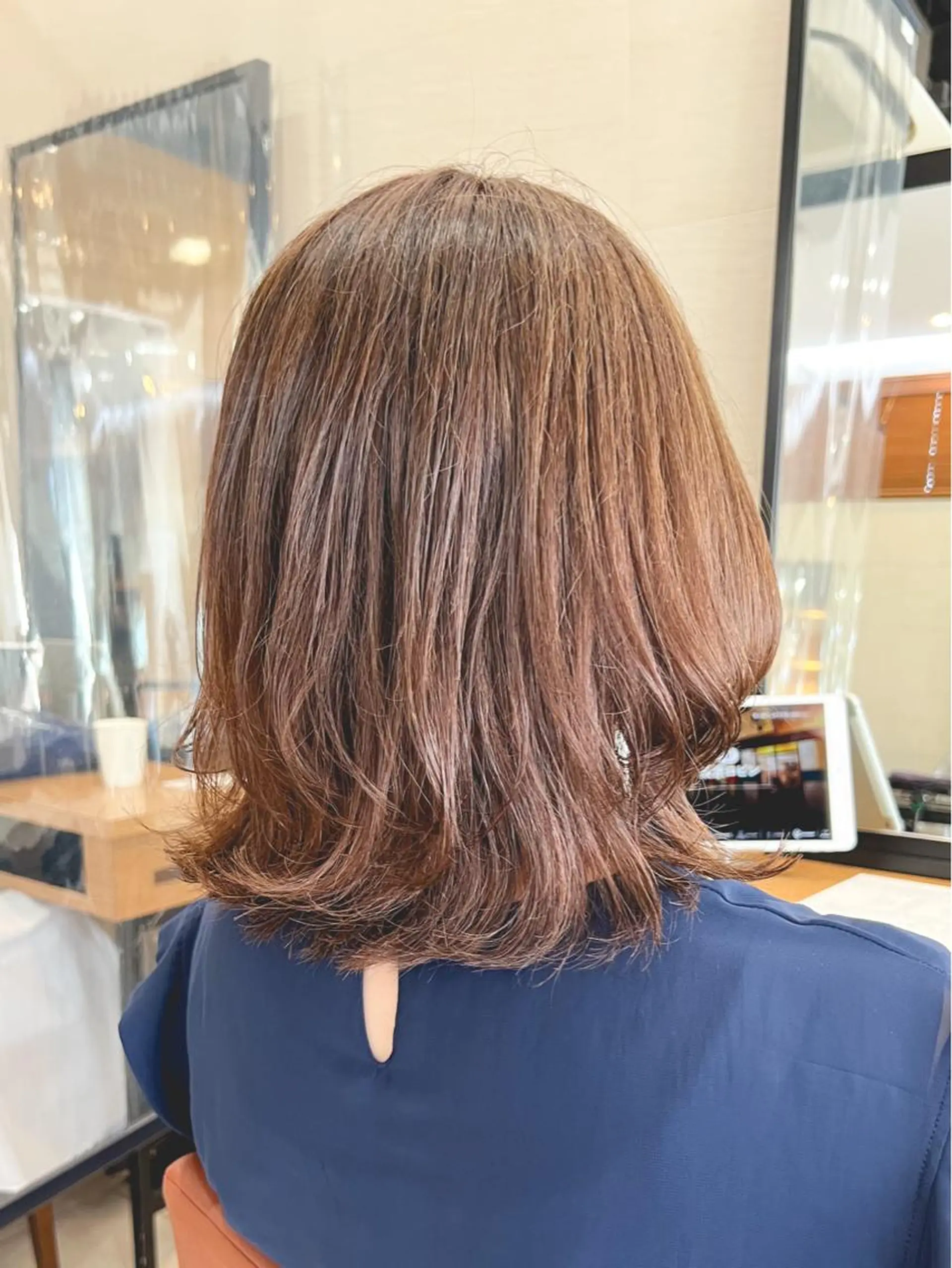 ミディアム カラー くびれヘア ヘアカラー メンズカット曲がる 縮毛矯正佐々木タクマのヘアスタイル