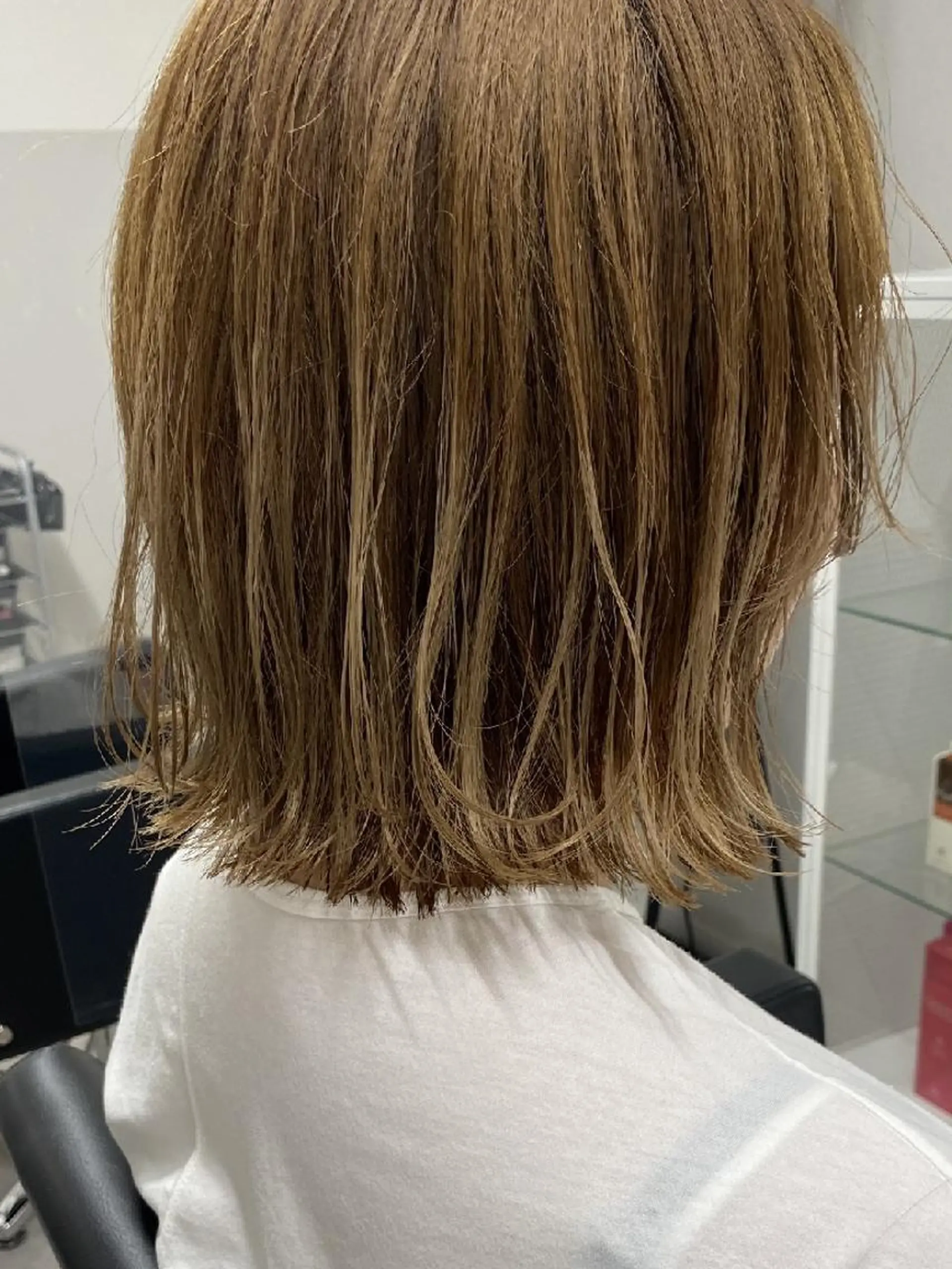 ミディアム カラー 切りっぱなしボブ ハイトーンカラー ボブ ﾒﾝｽﾞ＆ｼｮｰﾄ LEA山村真史のヘアスタイル
