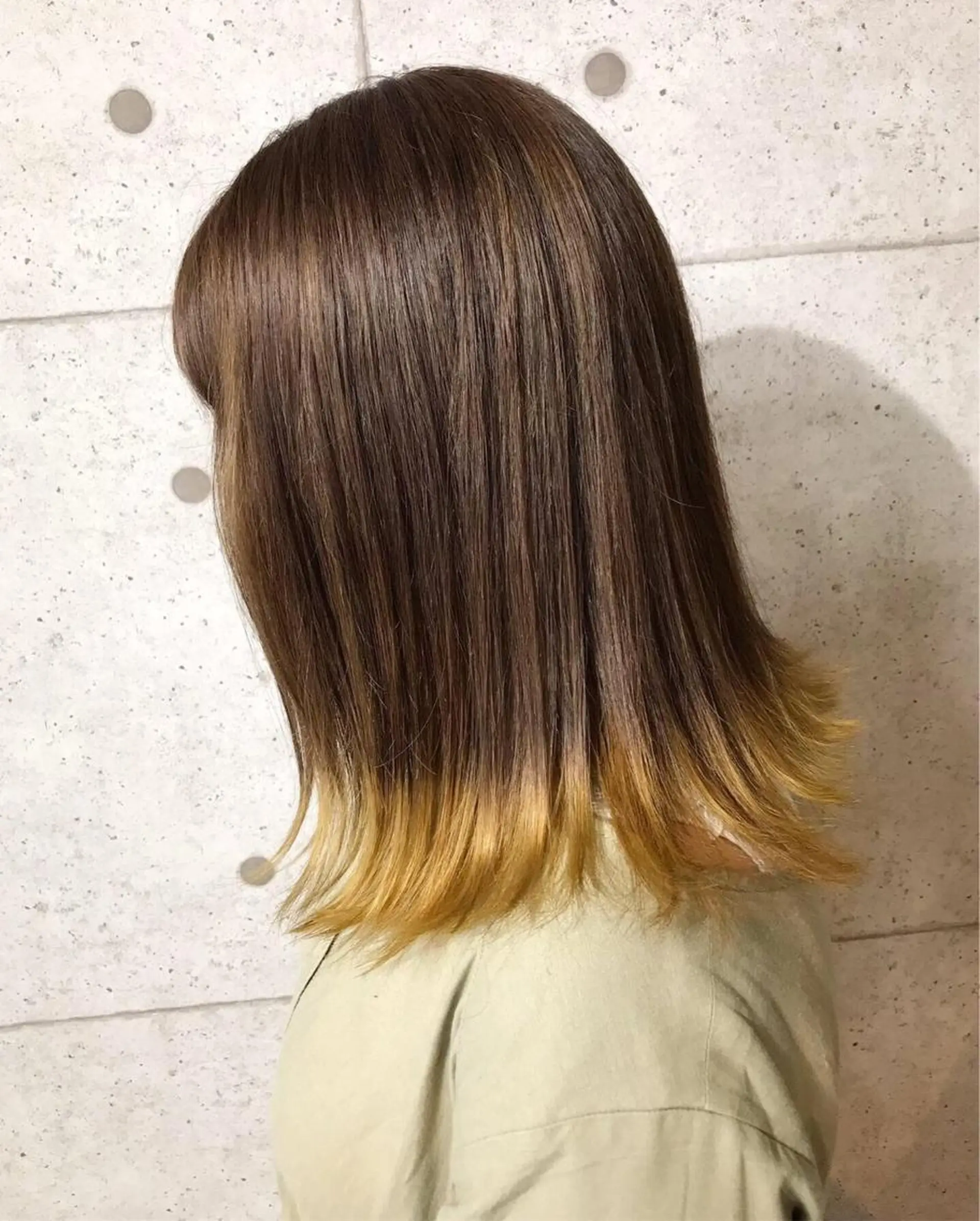 ミディアム イエローカラー 羽田 hadaのヘアスタイル