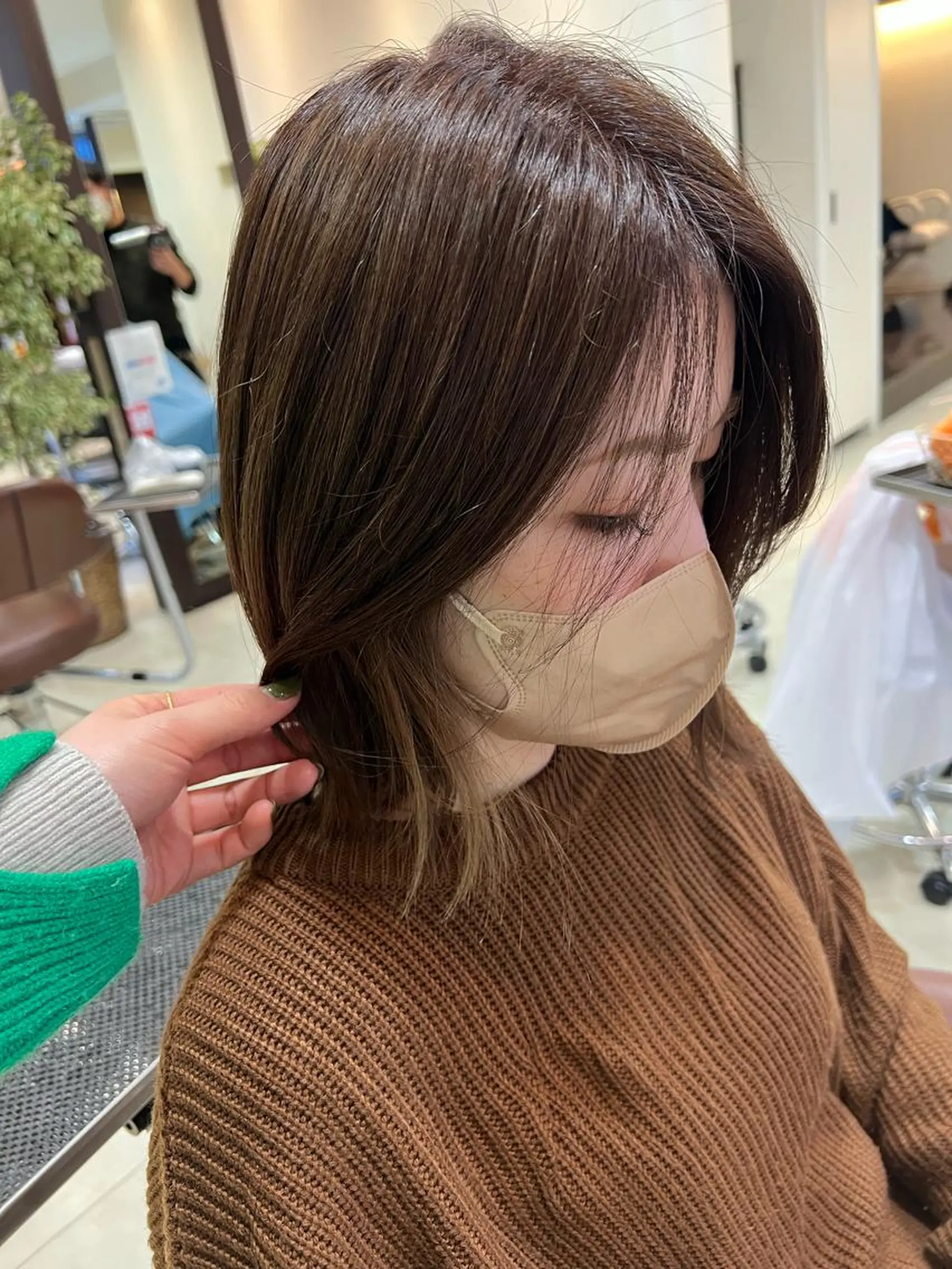 ミディアム カラー 田中 月菜のヘアスタイル