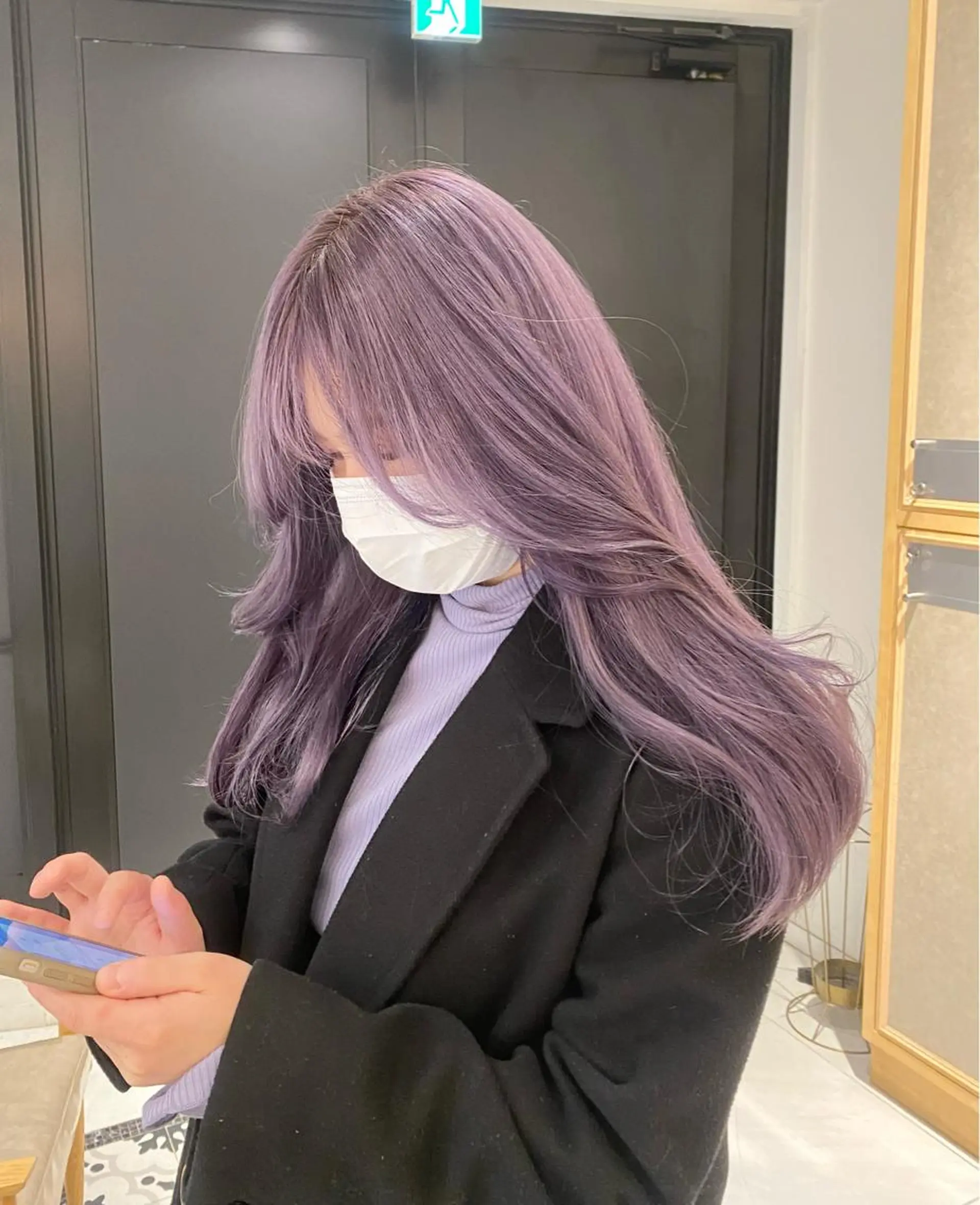 セミロング カラー ラベンダーカラー ラベンダーグレー ヘアカラー ayumi / ダブルカラーのヘアスタイル