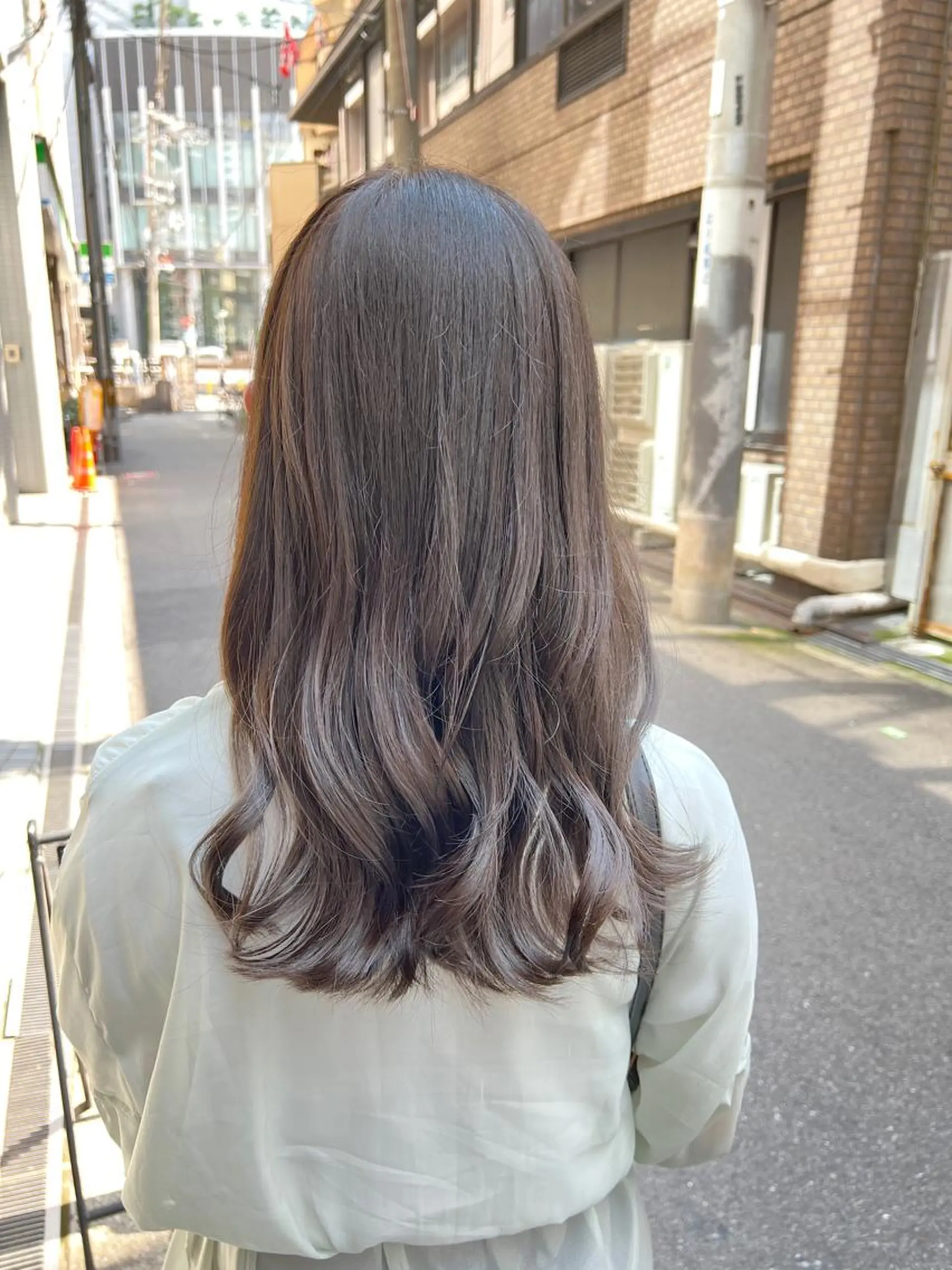 ロング カラー ベージュカラー カット ヘアカラー トリートメント ノイシキ サキのヘアスタイル