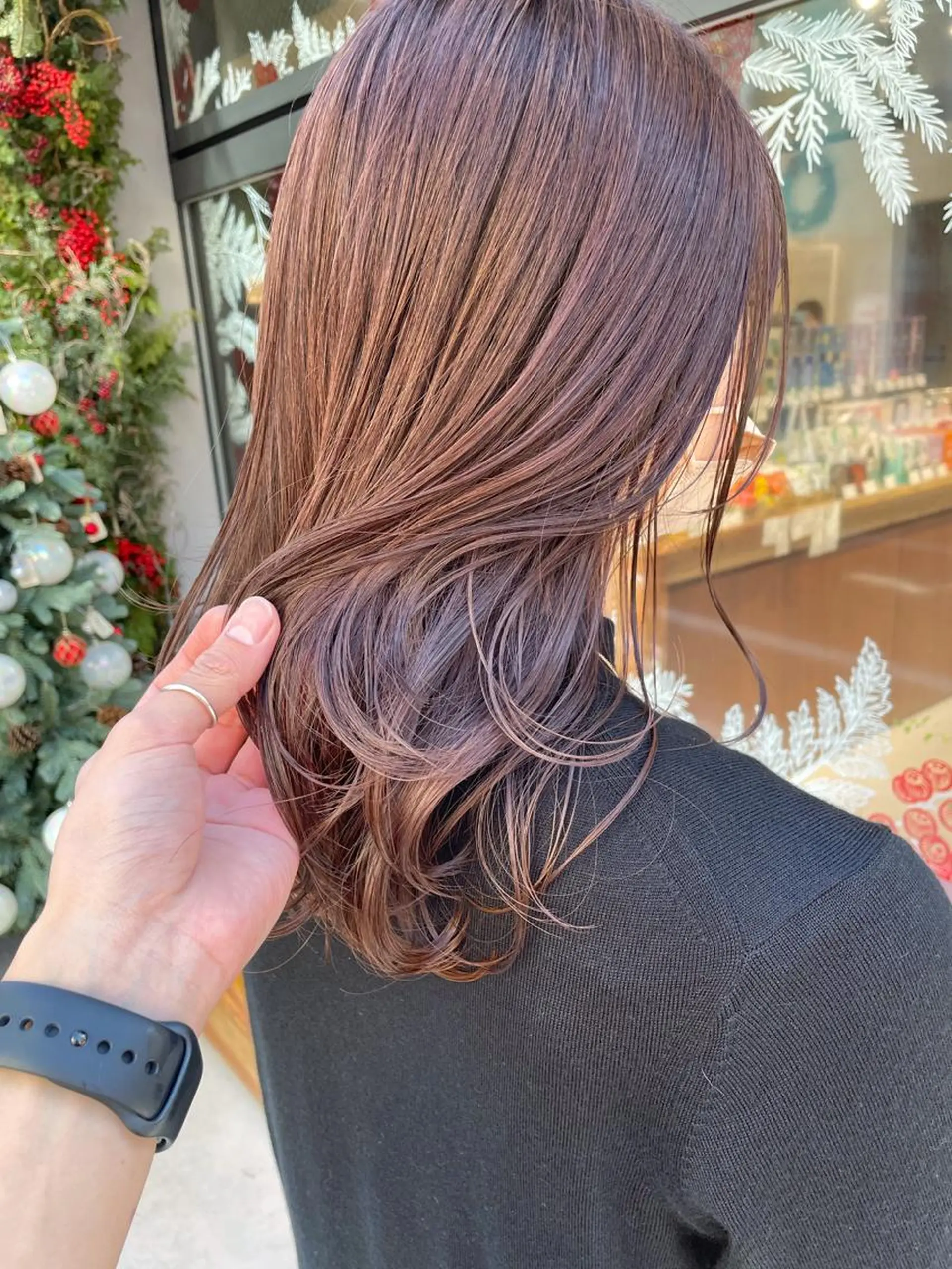 ロング カラー ベージュカラー コーラルベージュ HIROKI ” stylistのヘアスタイル