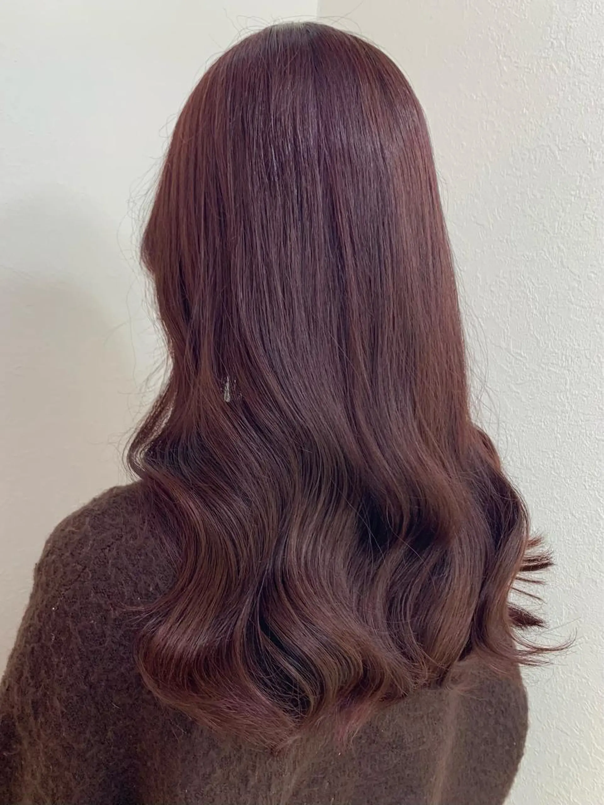 ロング カラー ボルドーカラー 遠藤沙也加 /レイヤーカットのヘアスタイル