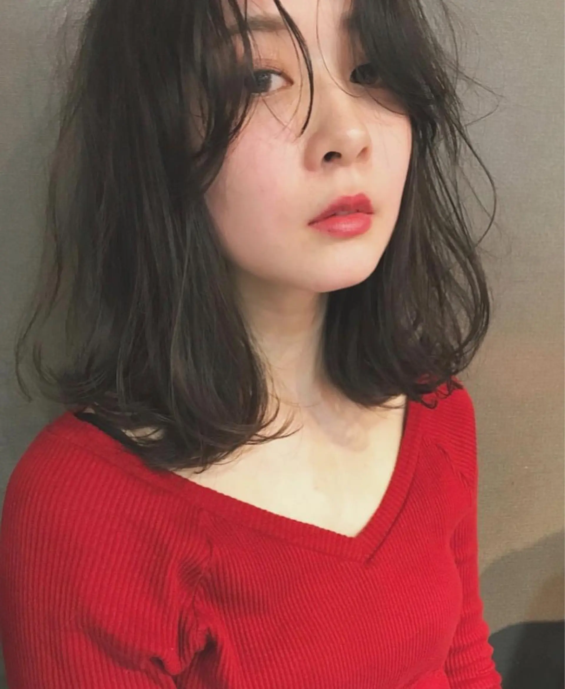 ミディアム カラー グレージュ オリーブグレージュ オリーブグレー 古賀 侑磨のヘアスタイル