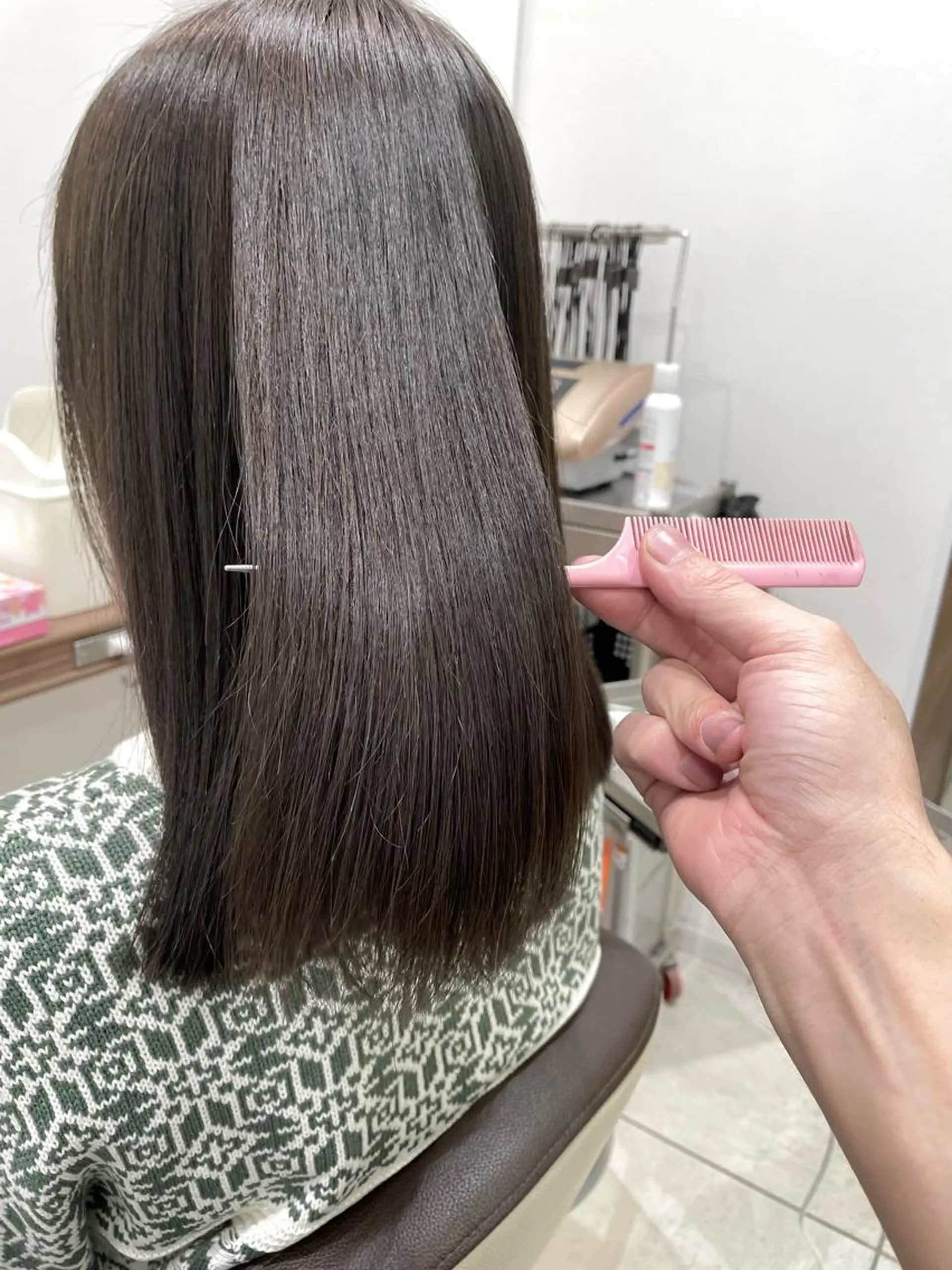 セミロング カラー ヘアカラー トリートメント ナカタケ ユウのヘアスタイル