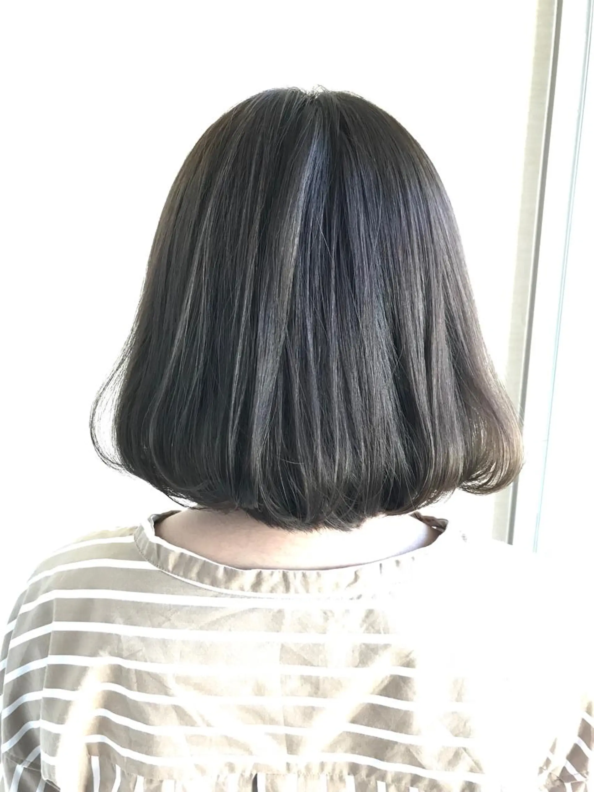 ミディアム カラー アッシュ 透明感カラー イルミナカラー エイジングケア特化 美容師✂️山崎竜二のヘアスタイル