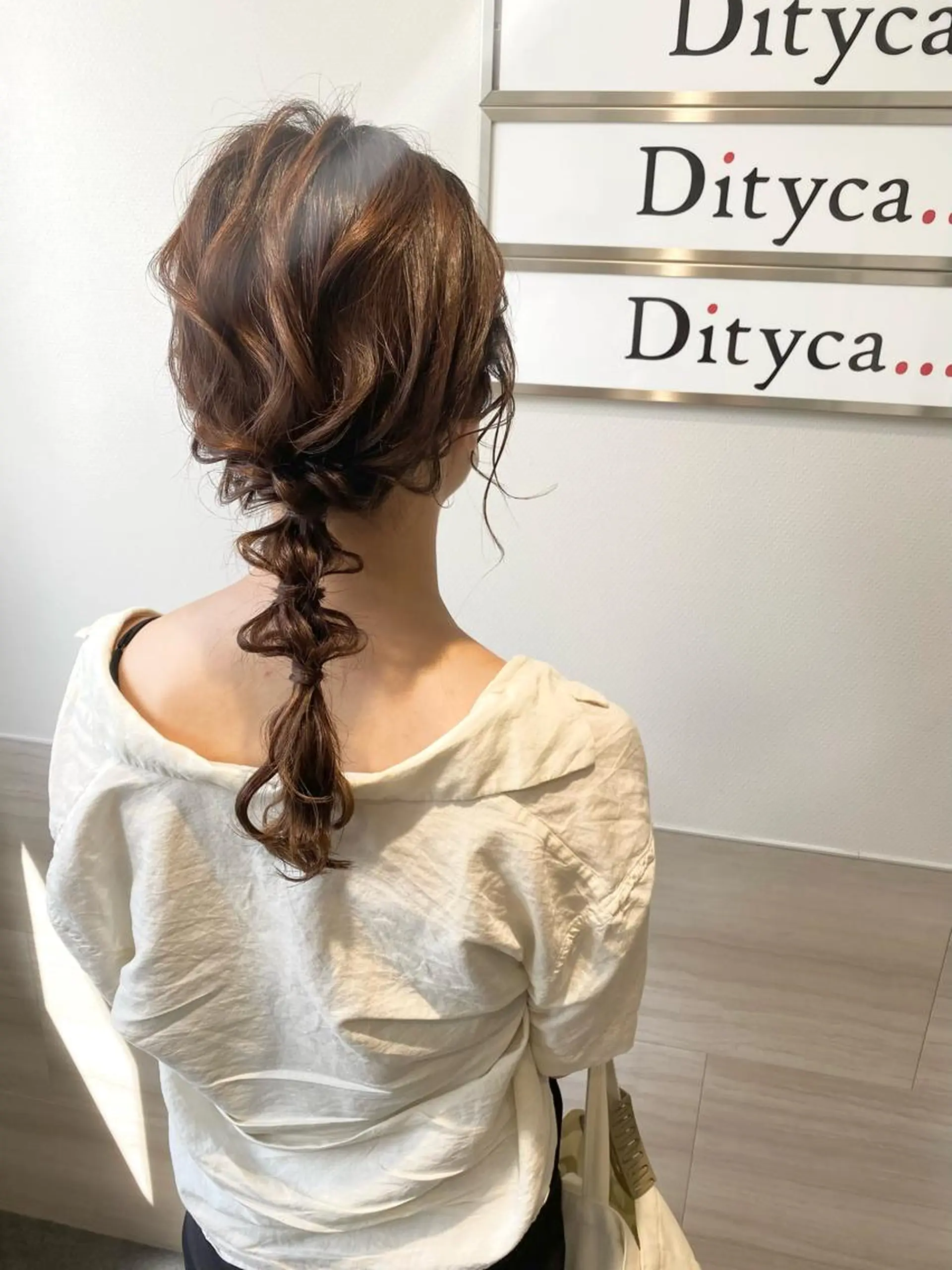 セミロング ヘアアレンジ 喜多良 綾花のマツエク・マツパデザイン
