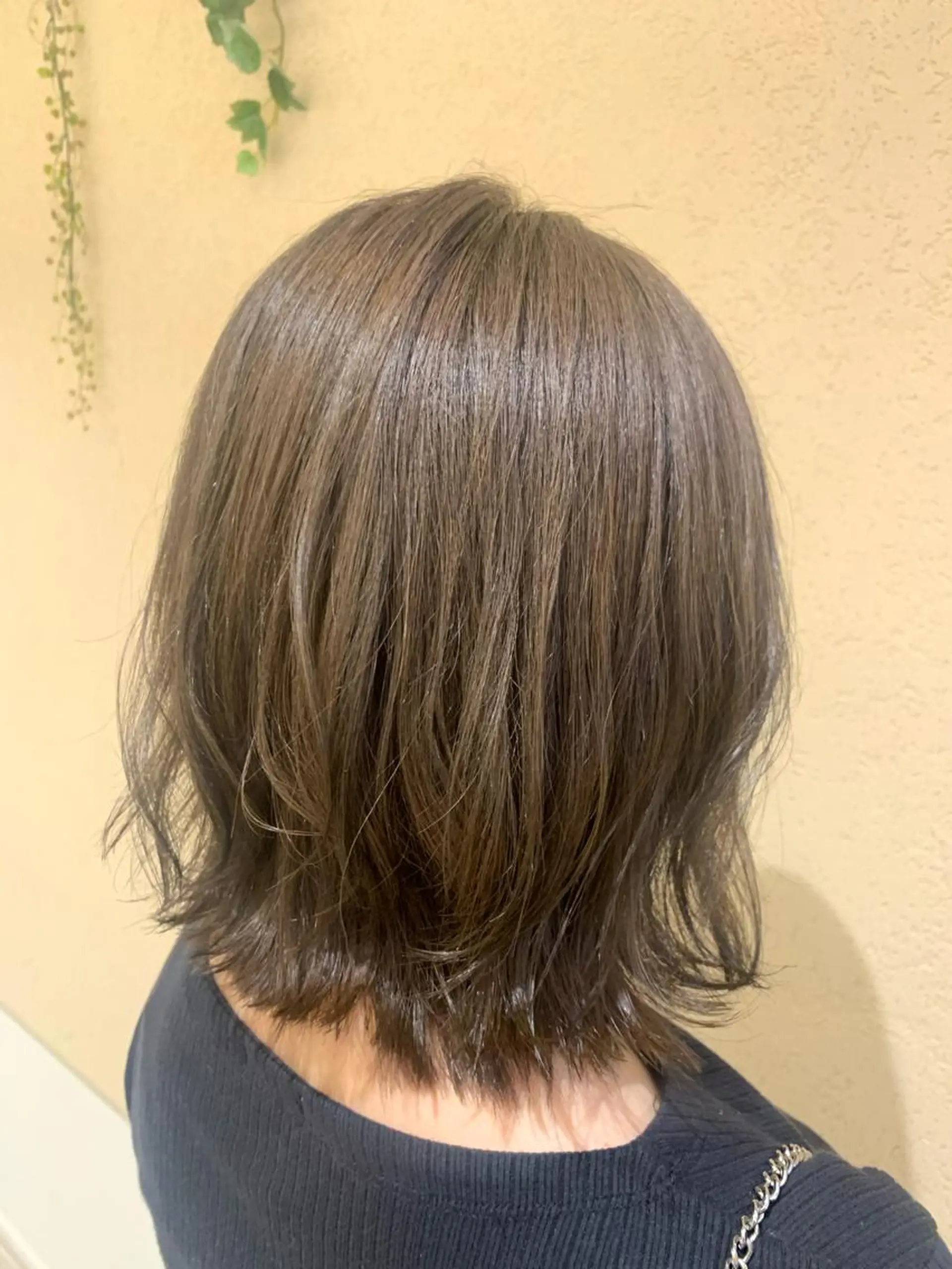 ミディアム ボブレイヤー ボブ レイヤーカット シャドールーツ美容師 篠原康太のヘアスタイル