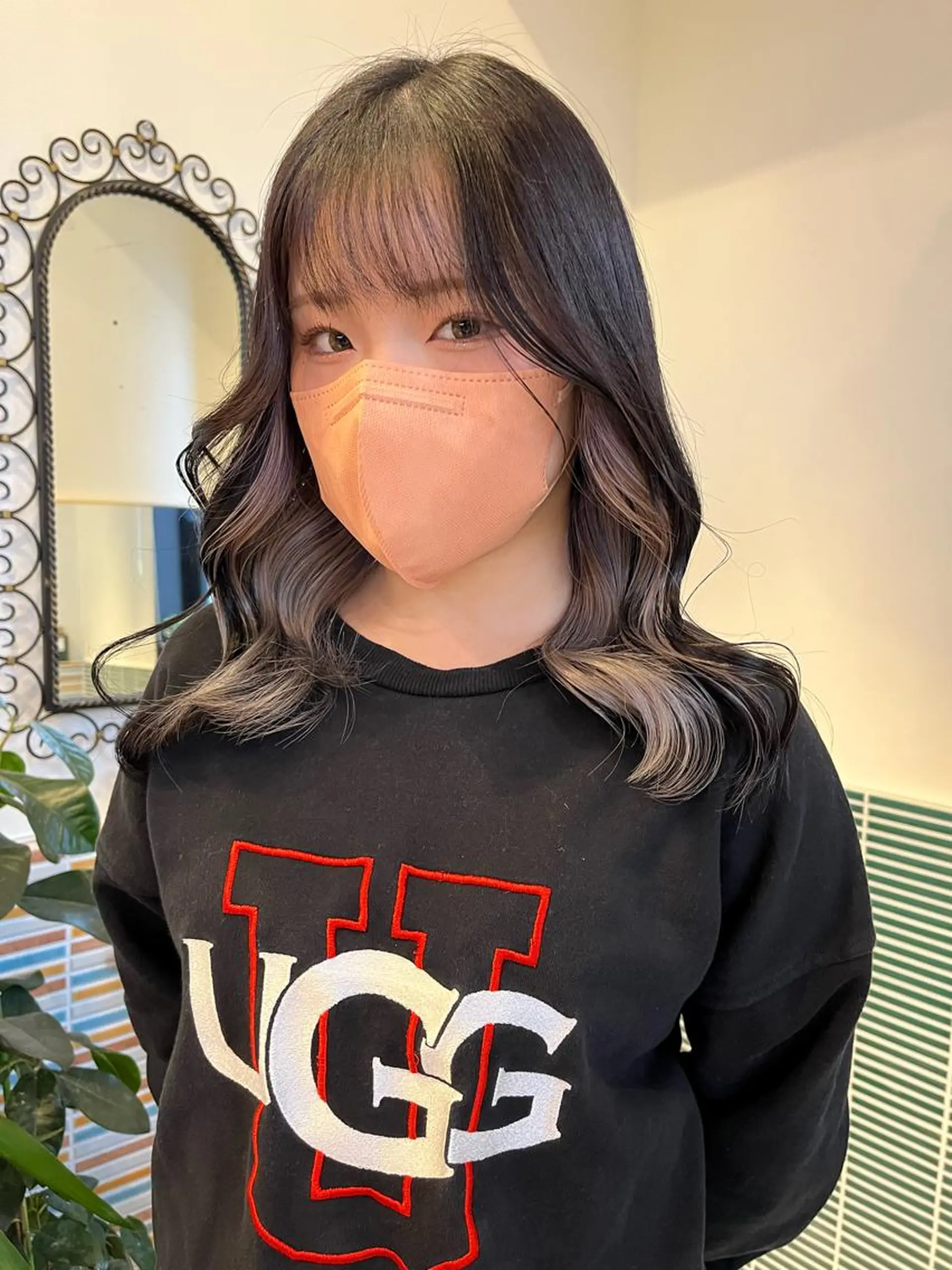 ロング カラー ブリーチ インナーカラー ヘアカラー トリートメント 🩷ハイトーン透明感 レイヤー🩷ユリカのヘアスタイル