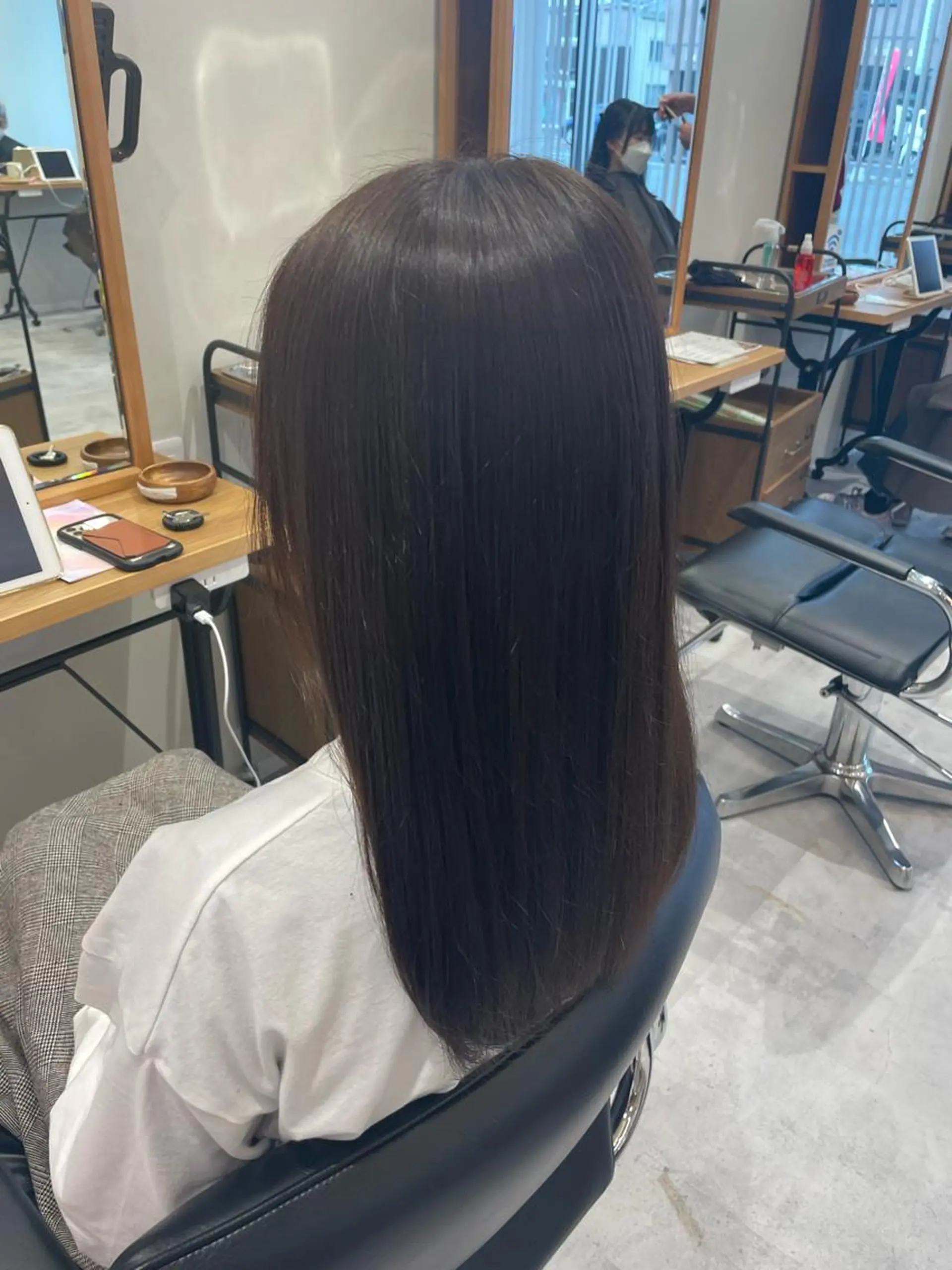 セミロング パーマ 透け感カラー asukaのヘアスタイル