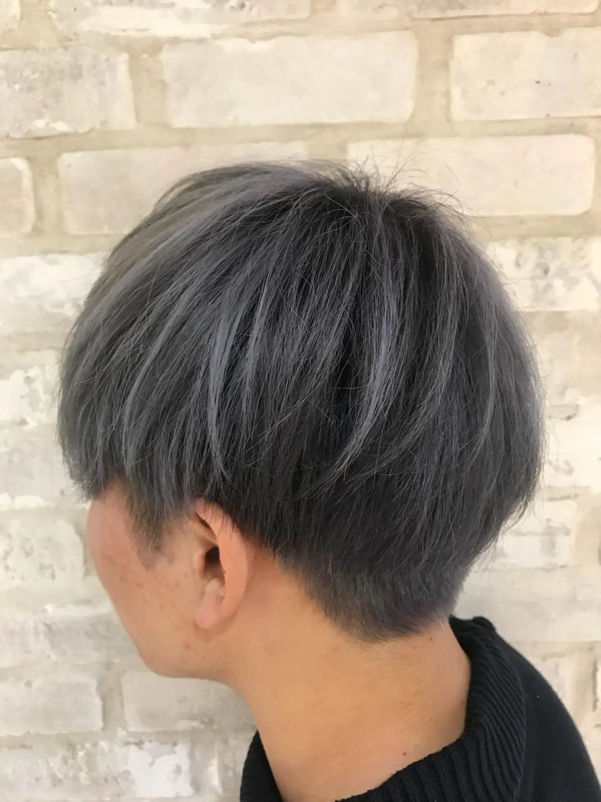 ショート カラー メンズ シルバー ホワイトシルバー カット ヘアカラー grow恵比寿【グロウ】髪質改善/ハイライト/ブリーチ/レイヤーカット所属・奥野 貴史　代表　レイヤーのヘアスタイル