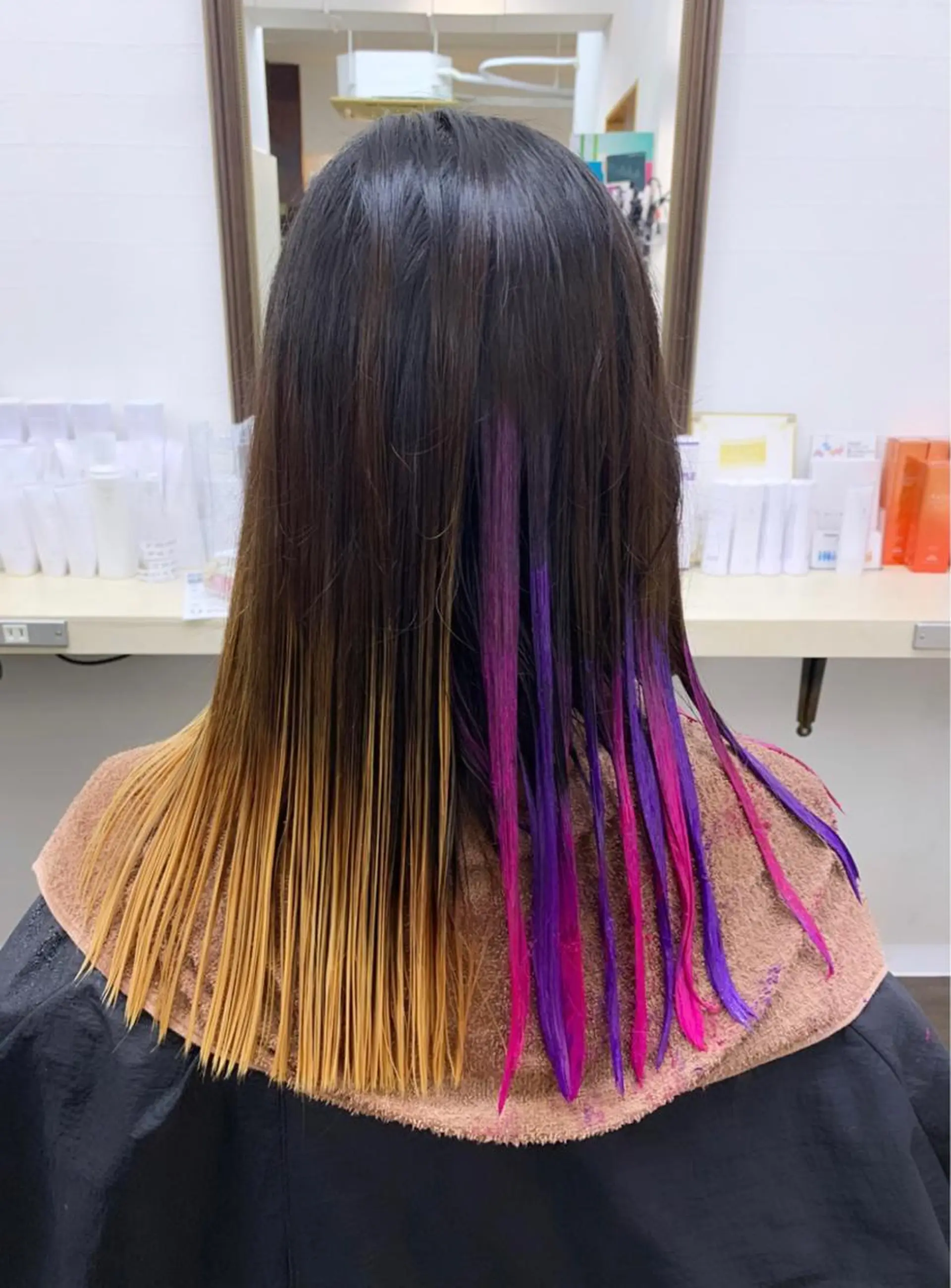 セミロング カラー ブリーチ ケアブリーチ ヘアカラー 🧠U-topia 西村彩🧠のヘアスタイル