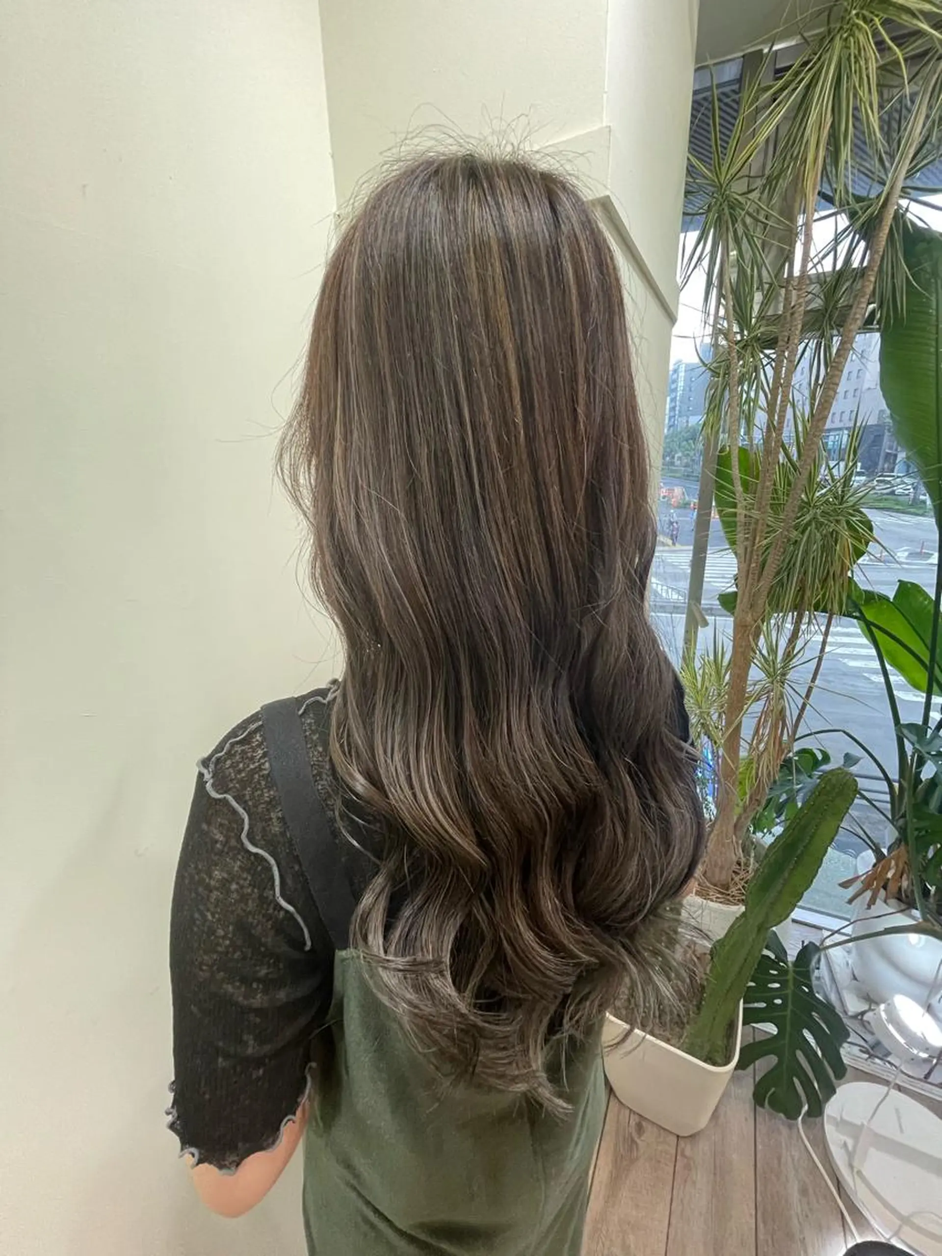 ロング カラー WEST OLAND加藤圭介のヘアスタイル