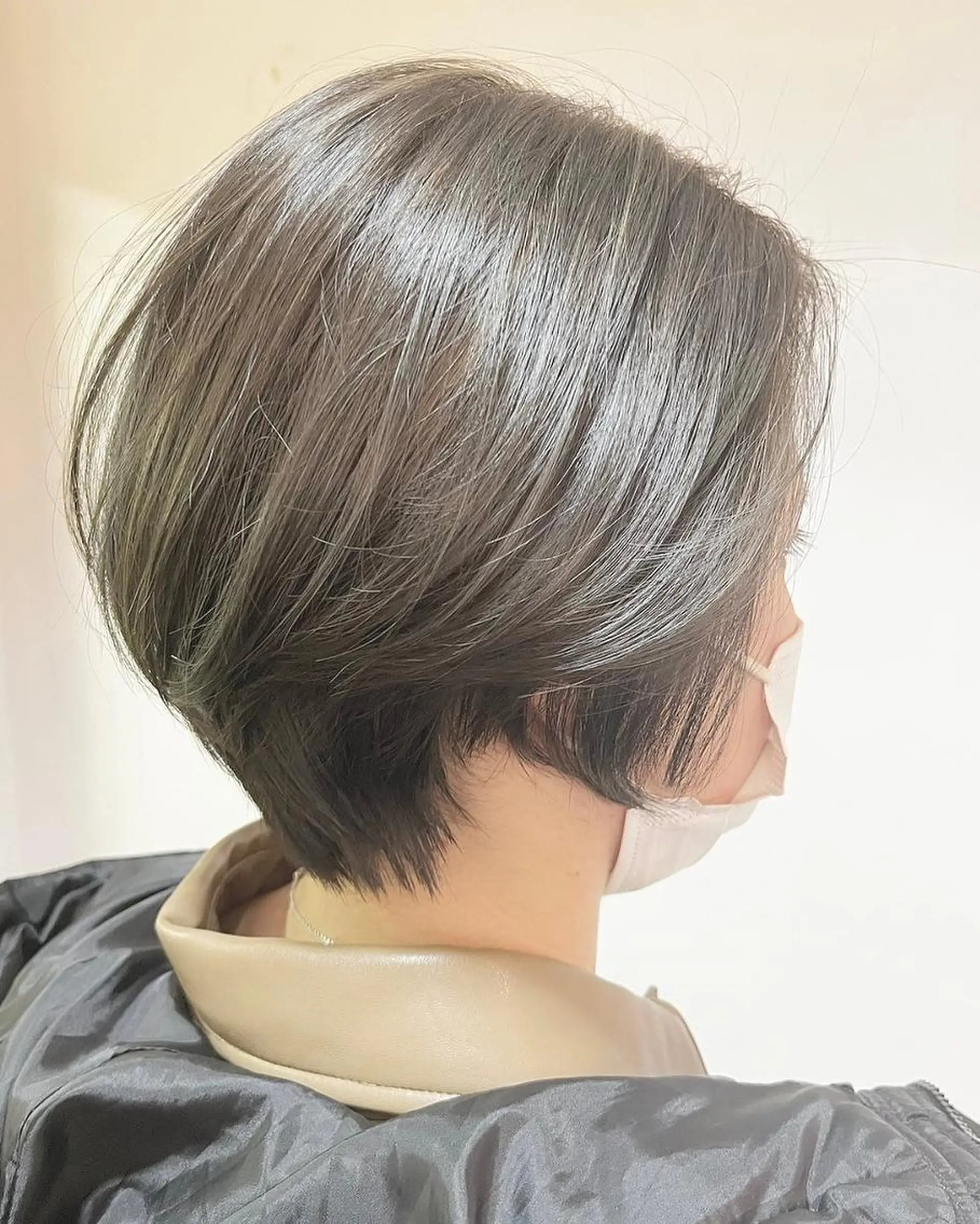 ショート カラー ショートボブ ハンサムショート グレージュ ハイライトカラー ボブ favorite b Charmeのヘアスタイル