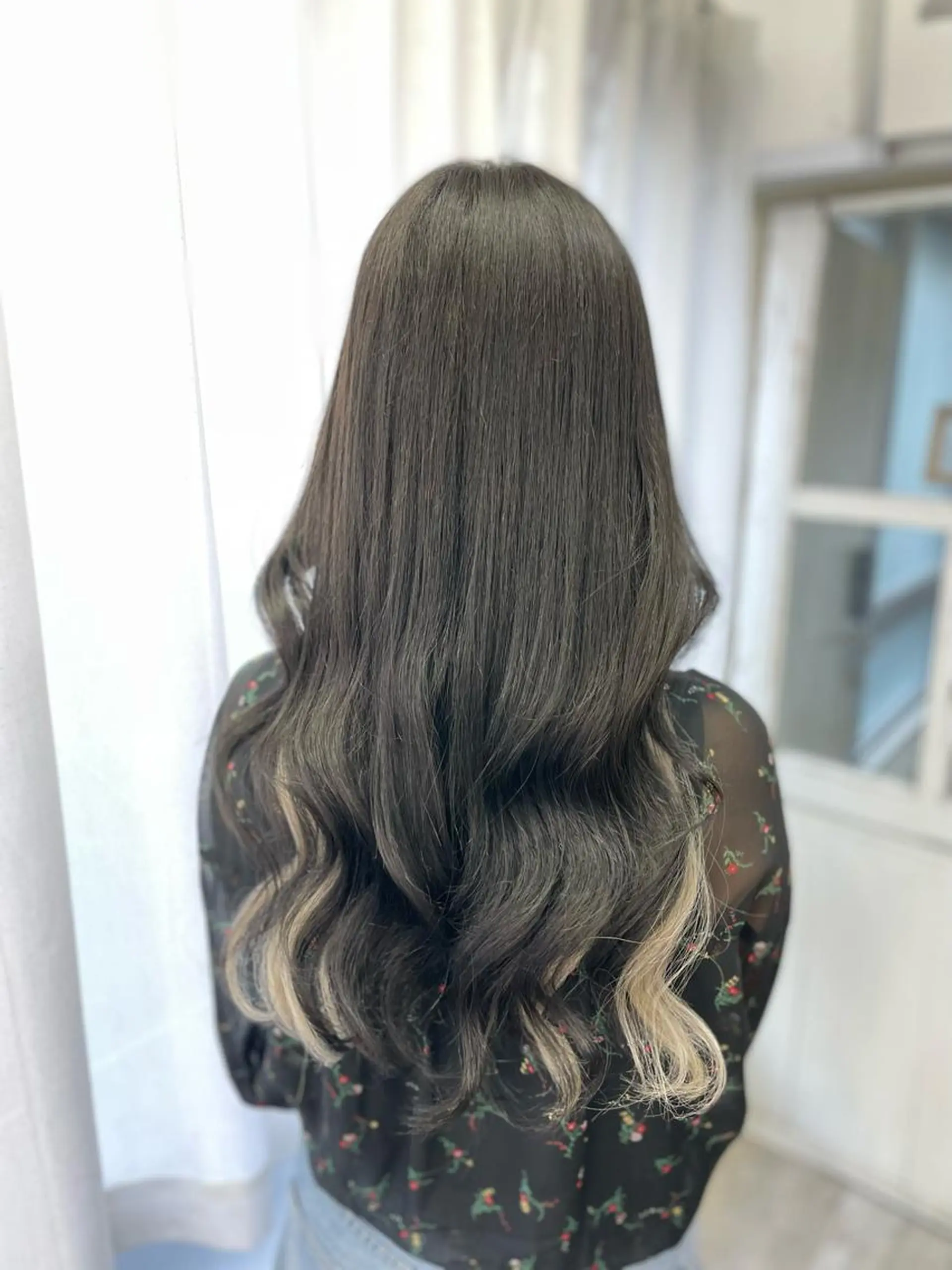 ロング カラー 韓国ヘア🤍髪質改善 🇰🇷AKANEのヘアスタイル