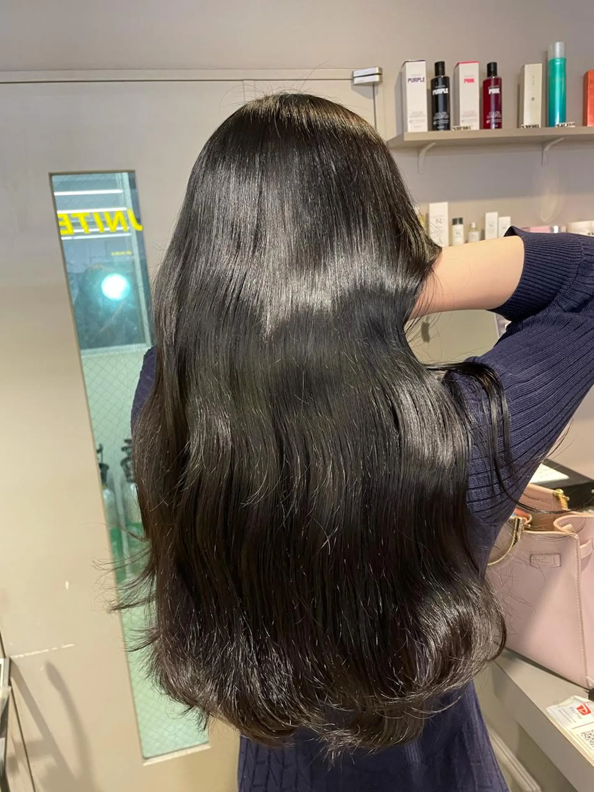 セミロング カラー カット ヘアカラー トリートメント ヘッドスパ ヘアセット 韓国レイヤー ハッシュカットのヘアスタイル