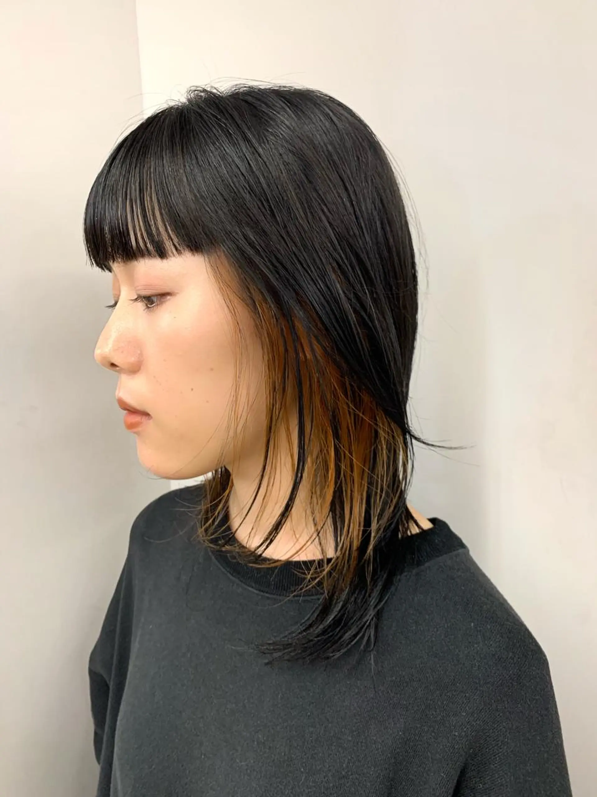 ミディアム カラー インナーカラー ウルフカット カット ヘアカラー トリートメント 豊浦 翔太のヘアスタイル
