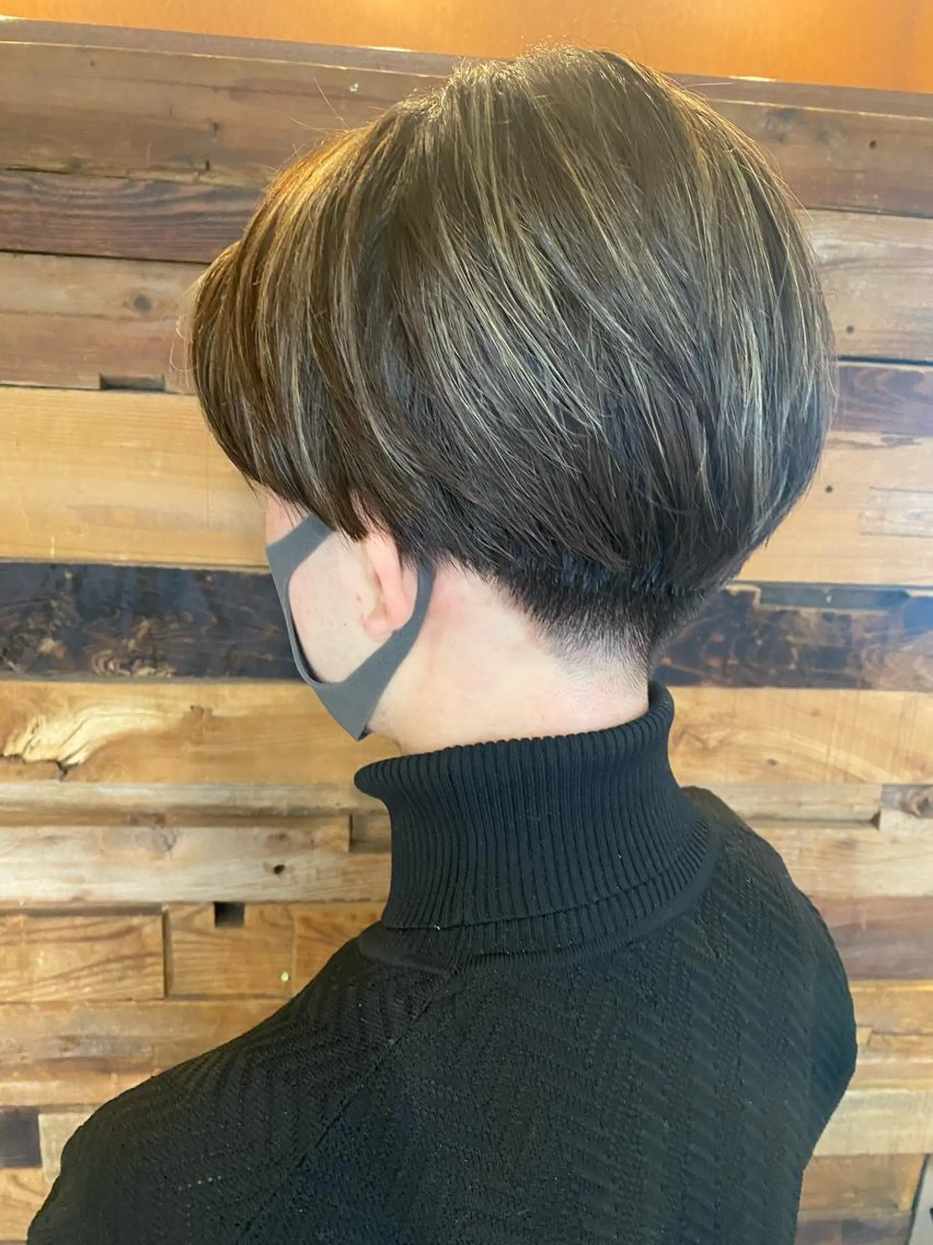 ショート メンズ ヘアカラー 白井 雅美のヘアスタイル