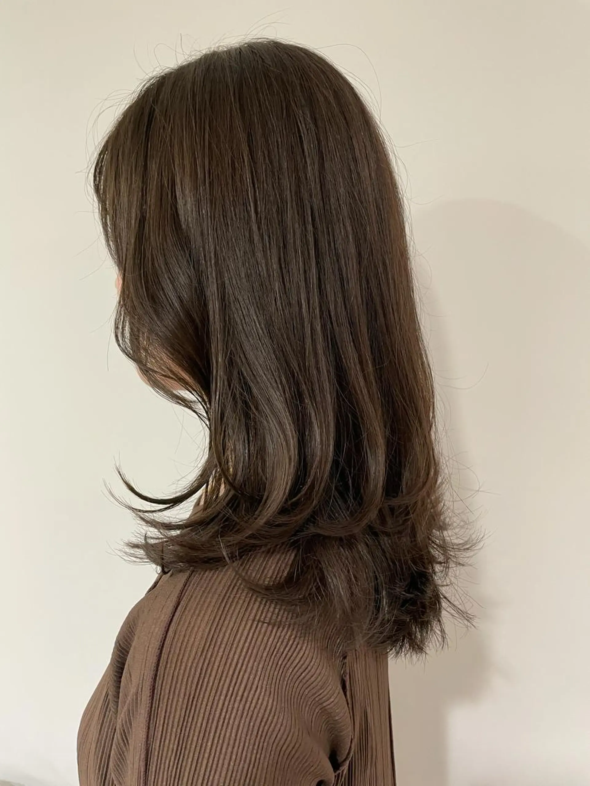 ロング 韓国風ヘア レイヤーカット 太田ありさ クリーミーヘアカラーのヘアスタイル