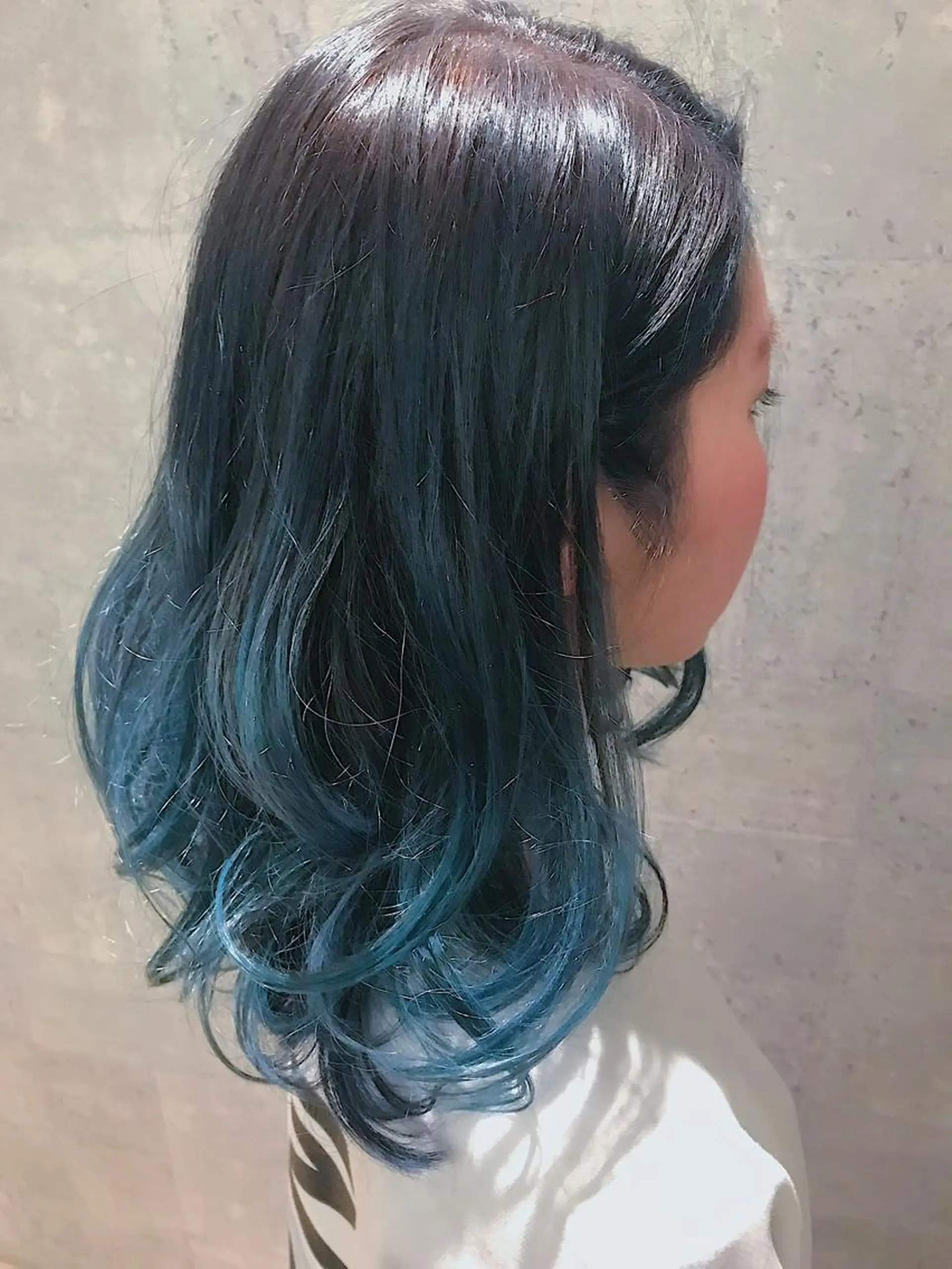 ミディアム ヘアカラー リンネ 甲東園のヘアスタイル