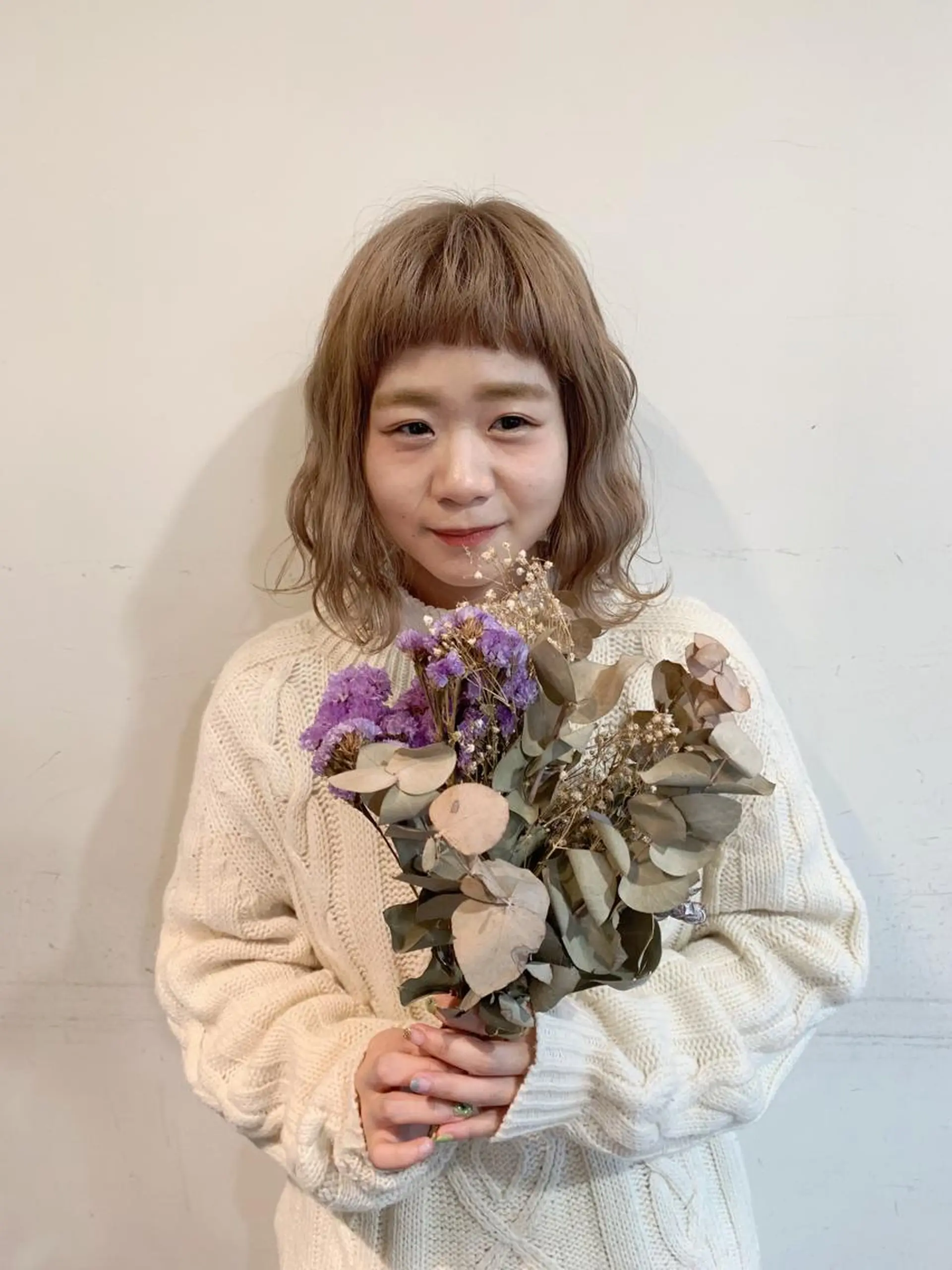 ショート カラー ヘアアレンジ ベージュカラー イエローカラー オン眉 ヘアカラー 🌿‬ ܸAir 透明感🌱西村知佳のヘアスタイル