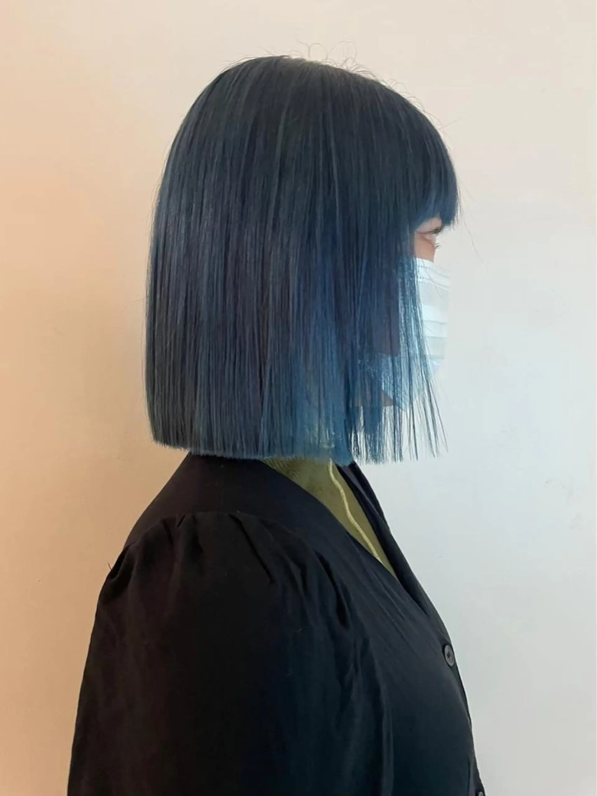 ショート カラー ベージュカラー 黒髪 ブリーチ ブルーカラー ブルーブラック 似合わせカット パーマ/コトミ🐸のヘアスタイル