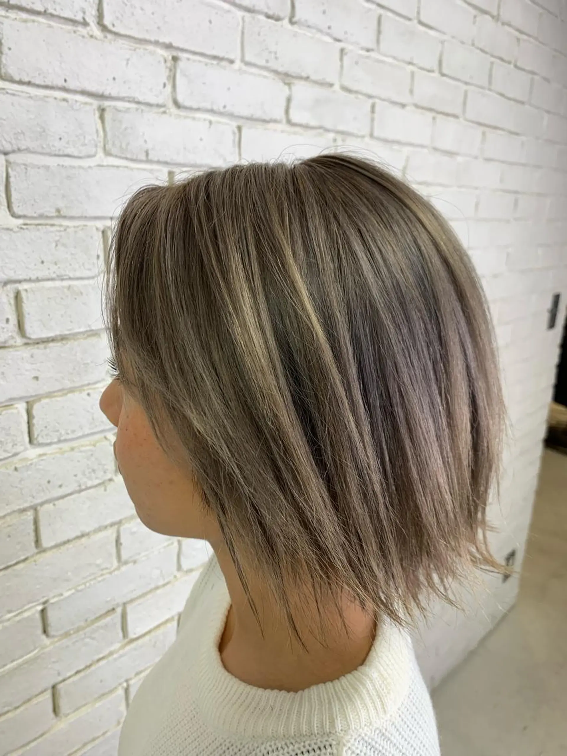 ショート カラー バレイヤージュ レイヤーカット LUXBE LUCE那覇イオン店所属・LUXBE LUCEのヘアスタイル