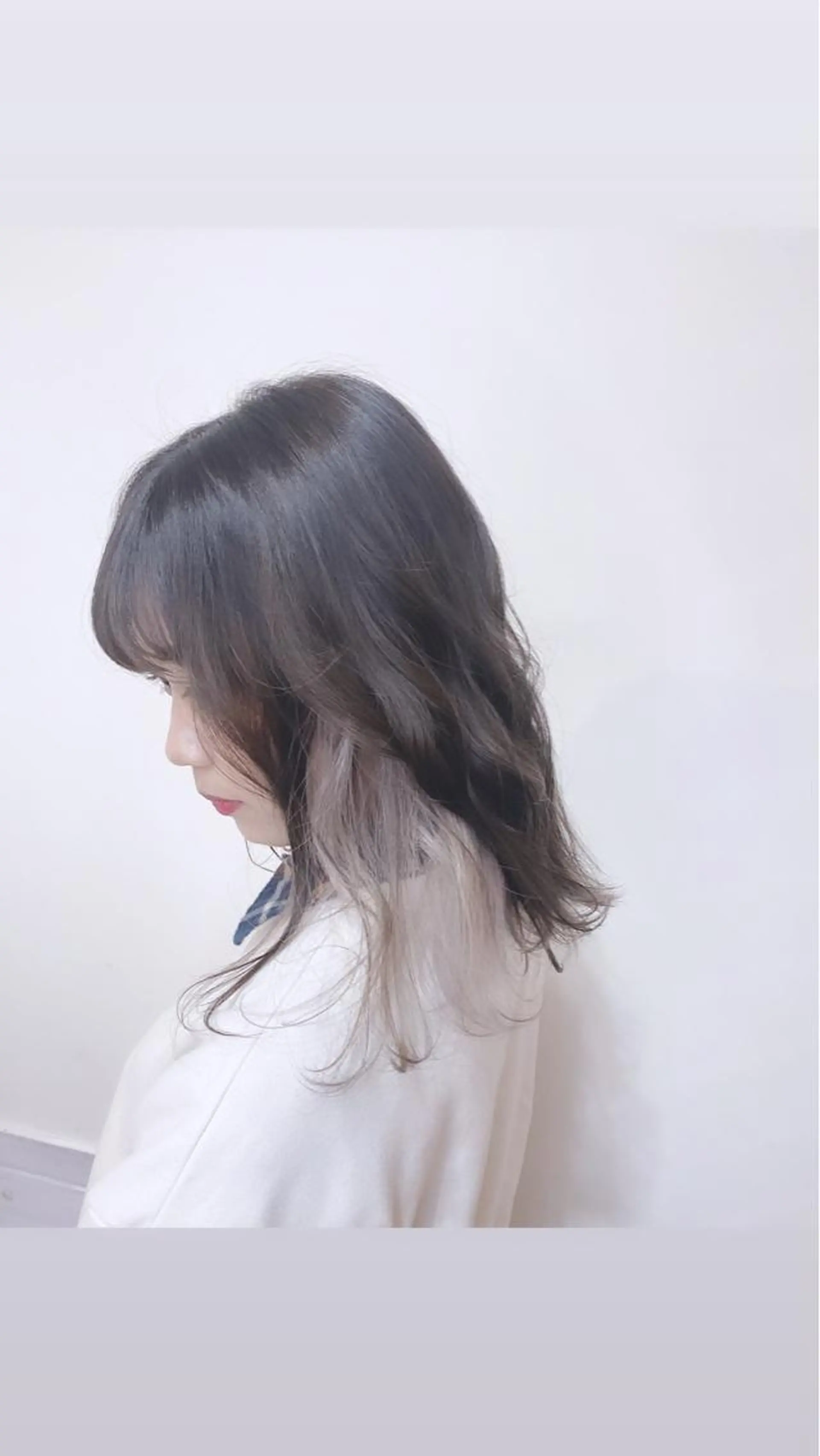 ミディアム カラー ヘアアレンジ シルバー ホワイトシルバー まつげと美容室/ 個室/瀬戸 一菜のヘアスタイル