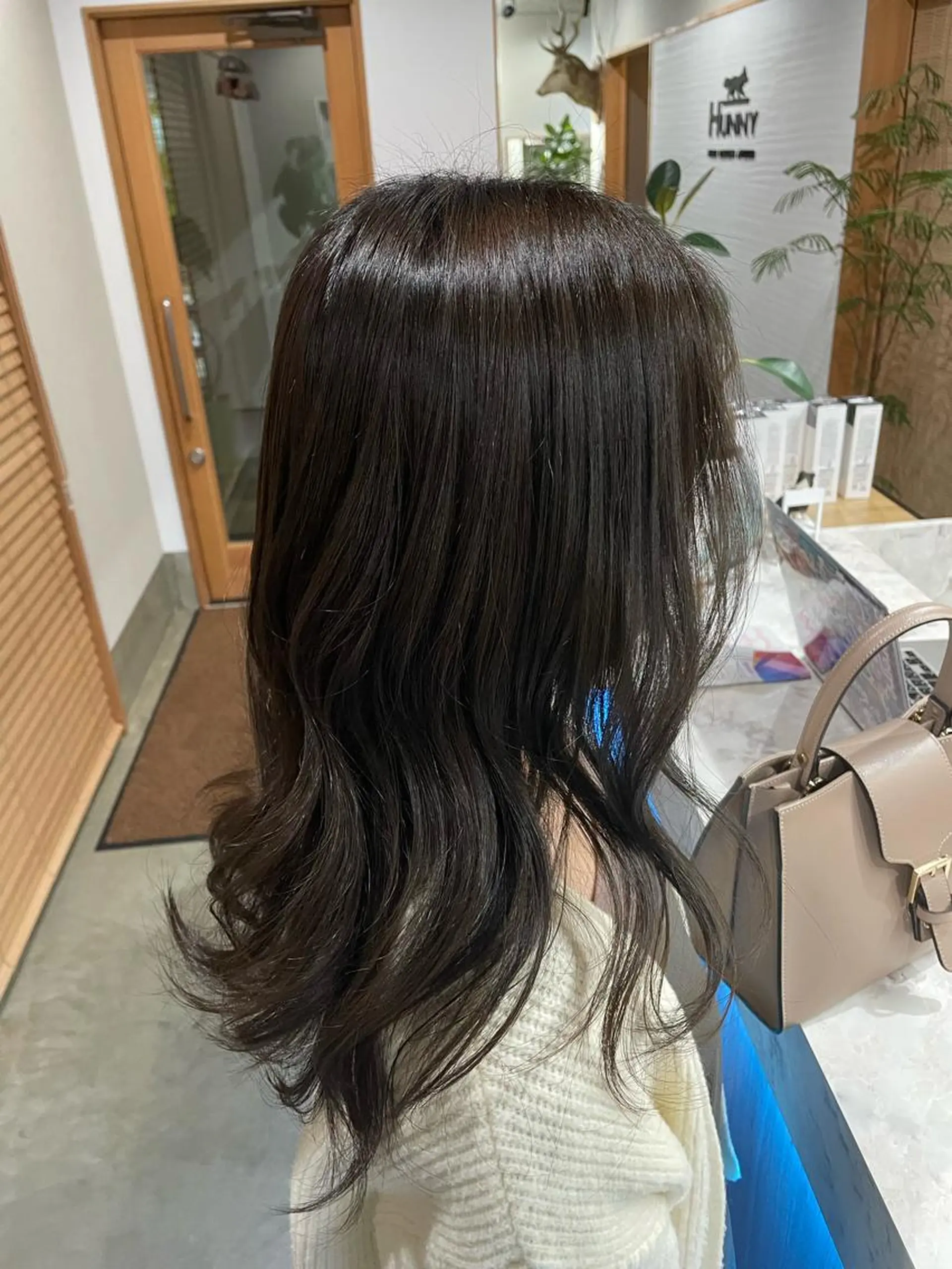 カラー アッシュ まつやま さおりのヘアスタイル
